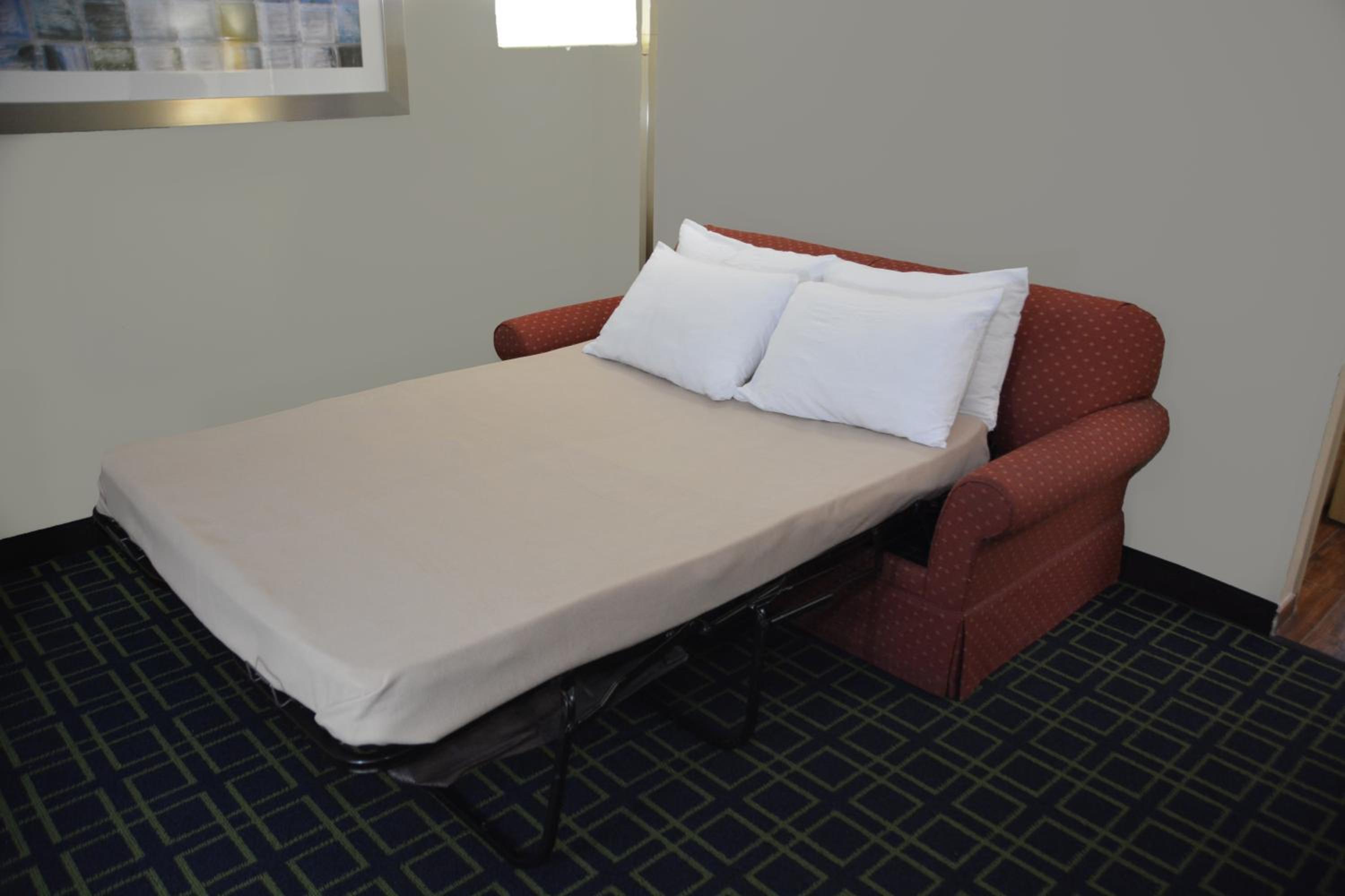 Queen Suite - Non-Smoking - Photo 6