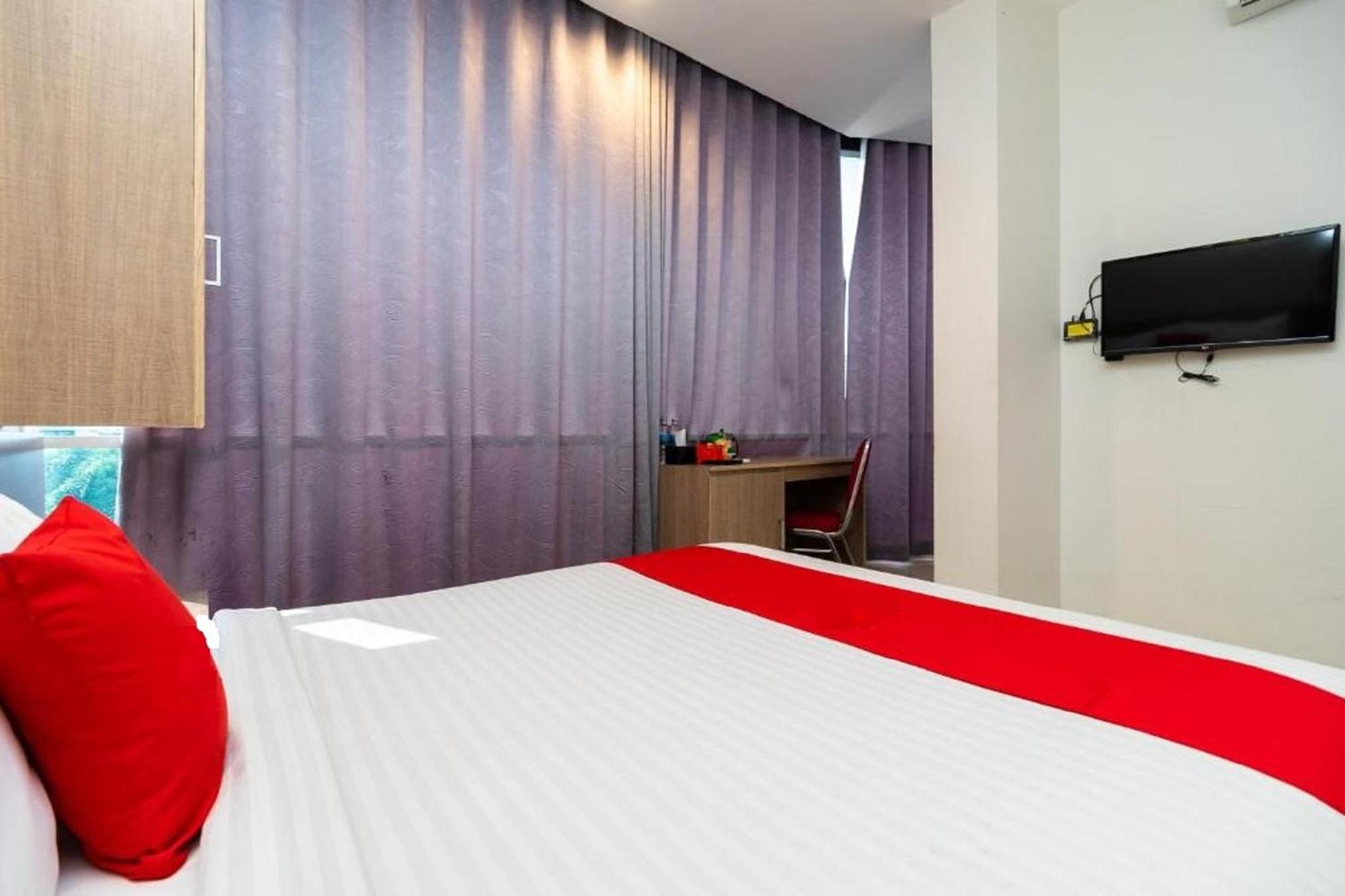 Deluxe Room - Photo 3