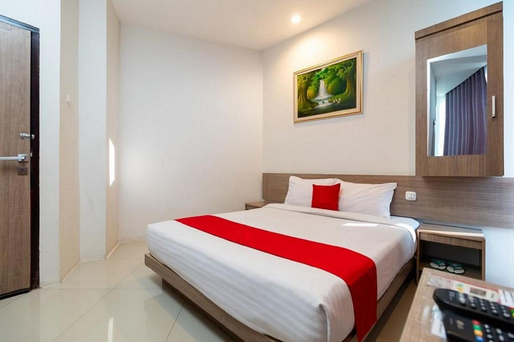 Deluxe Room - Photo 5