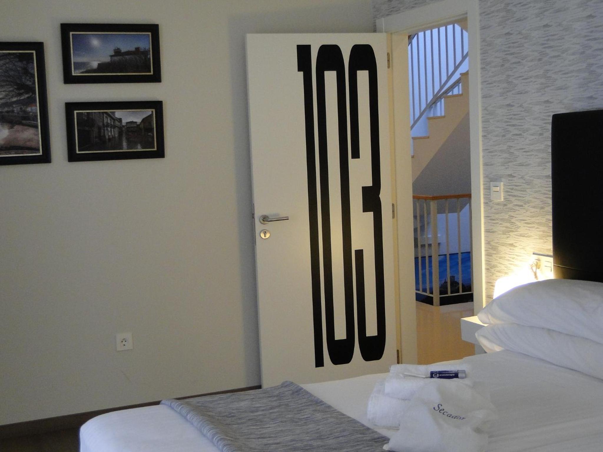 Twin Room - Photo 1