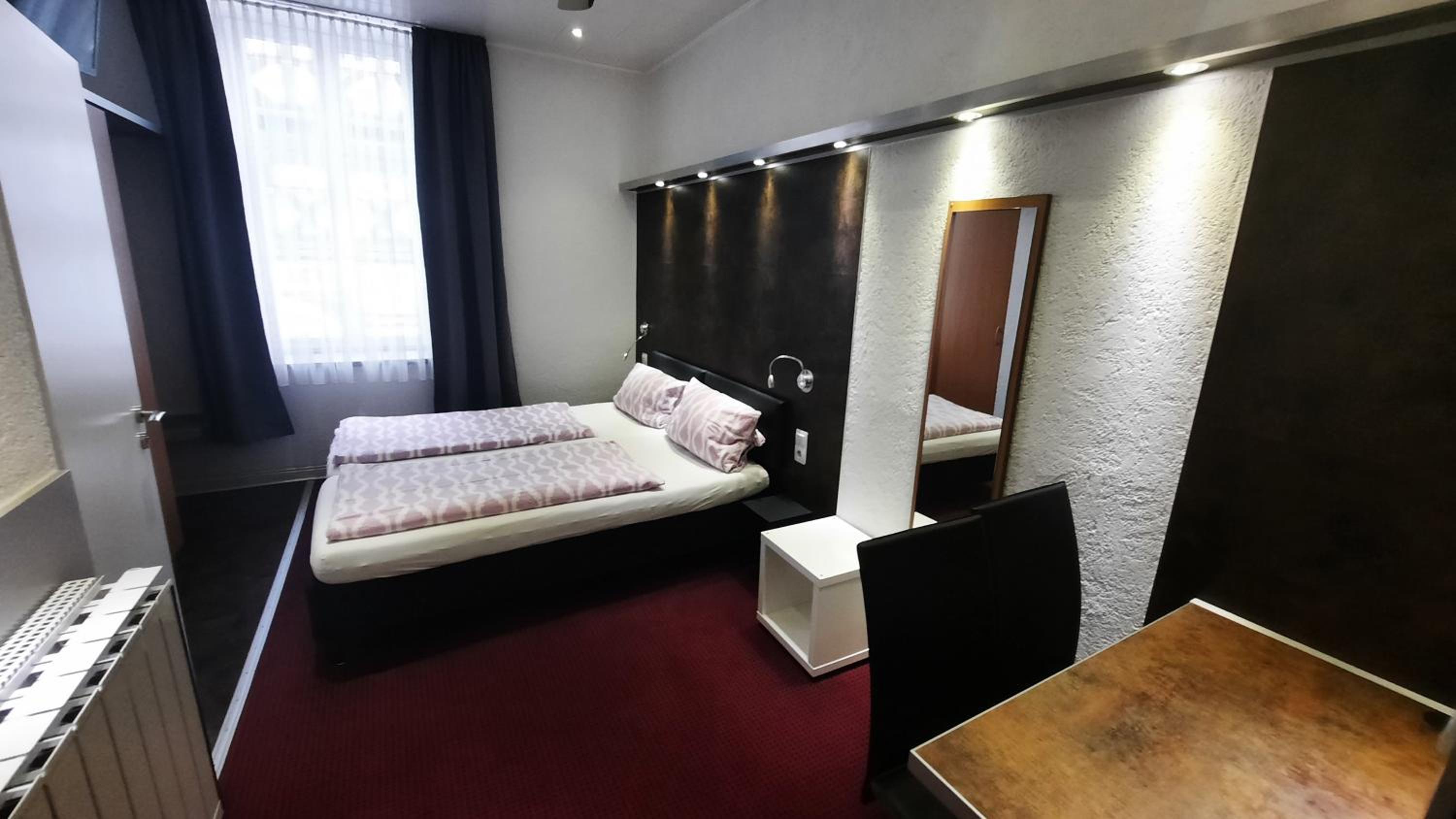 Superior Double Room - Photo 2
