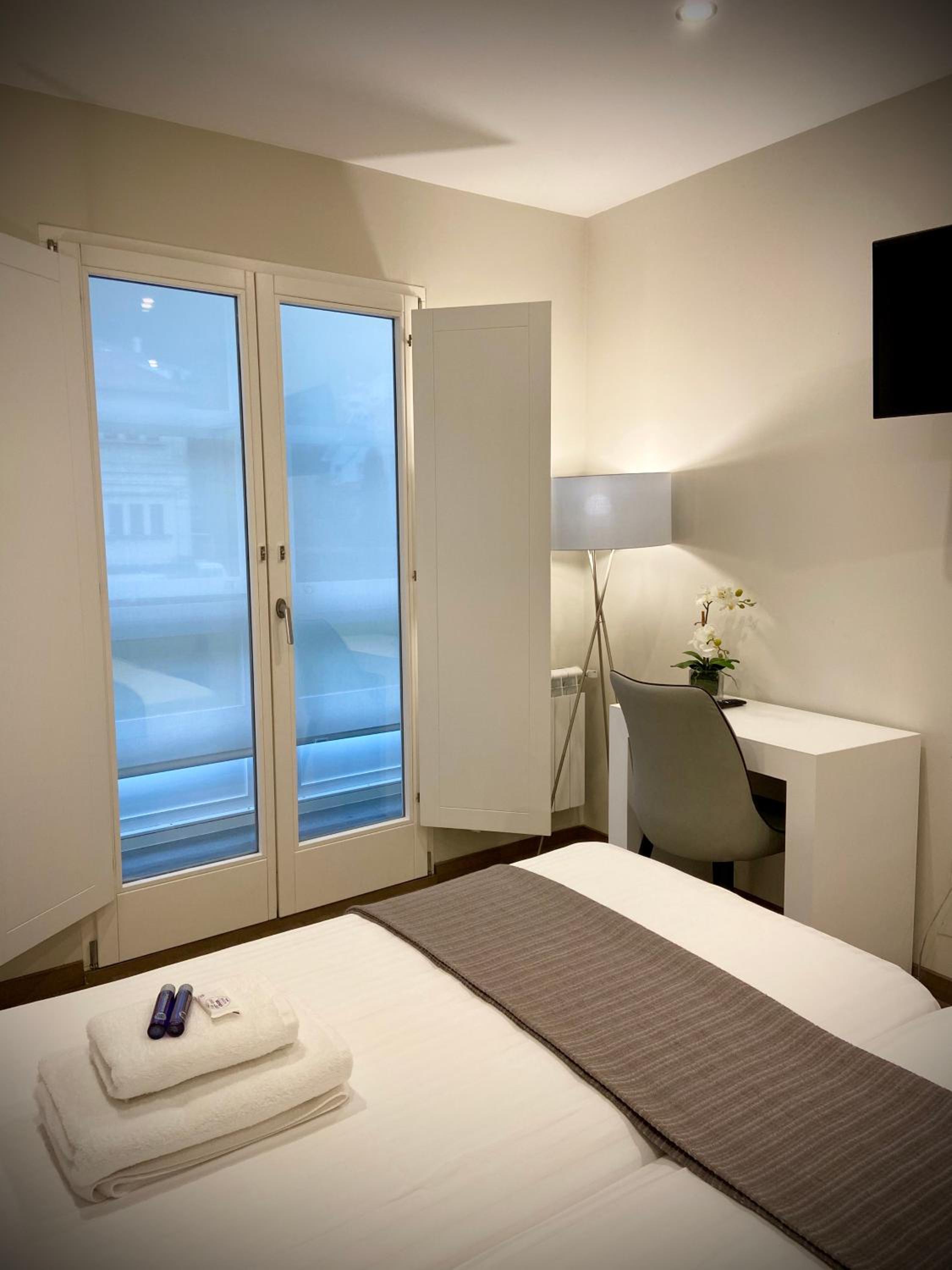 Deluxe Twin Room - Photo 5
