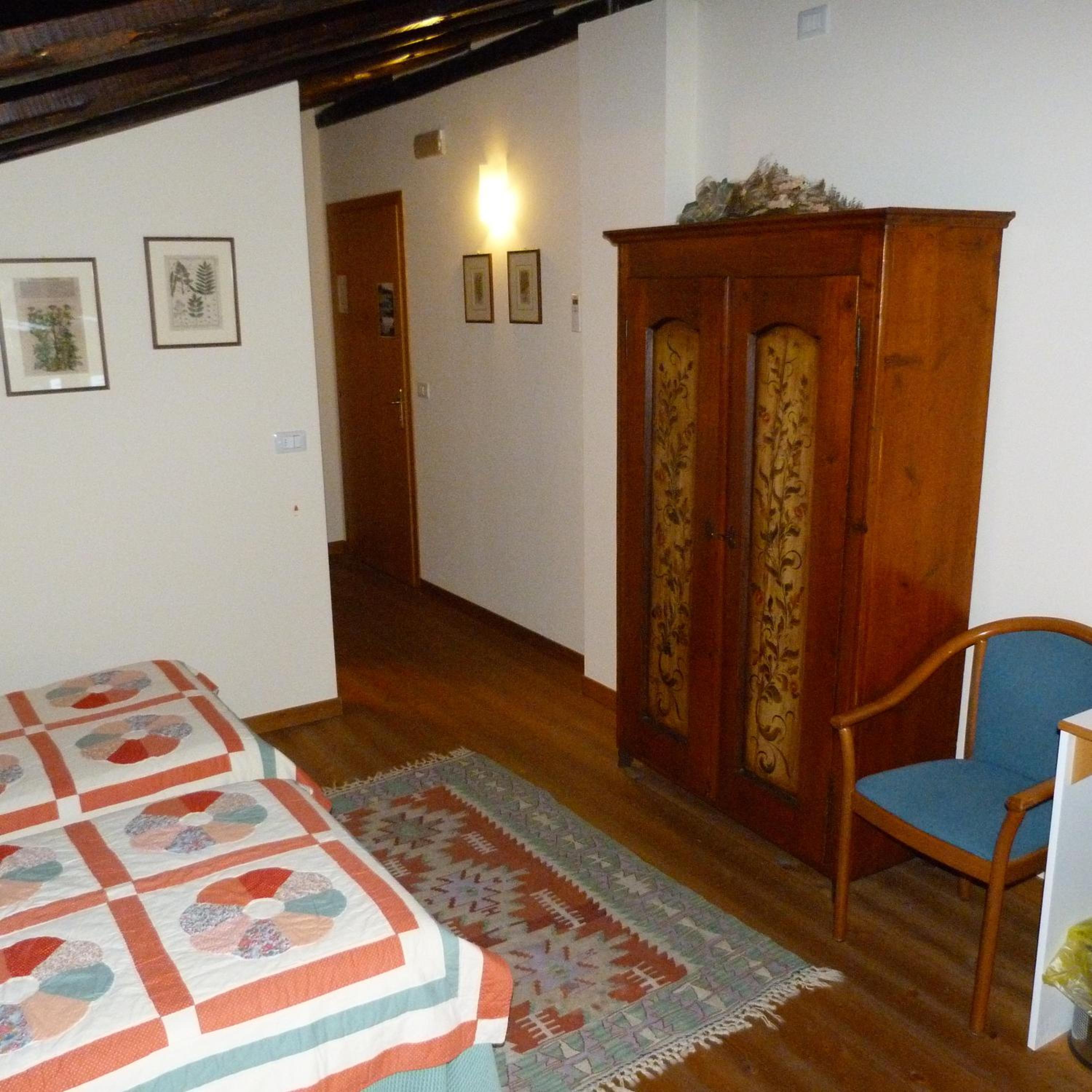 Double Room - Photo 4