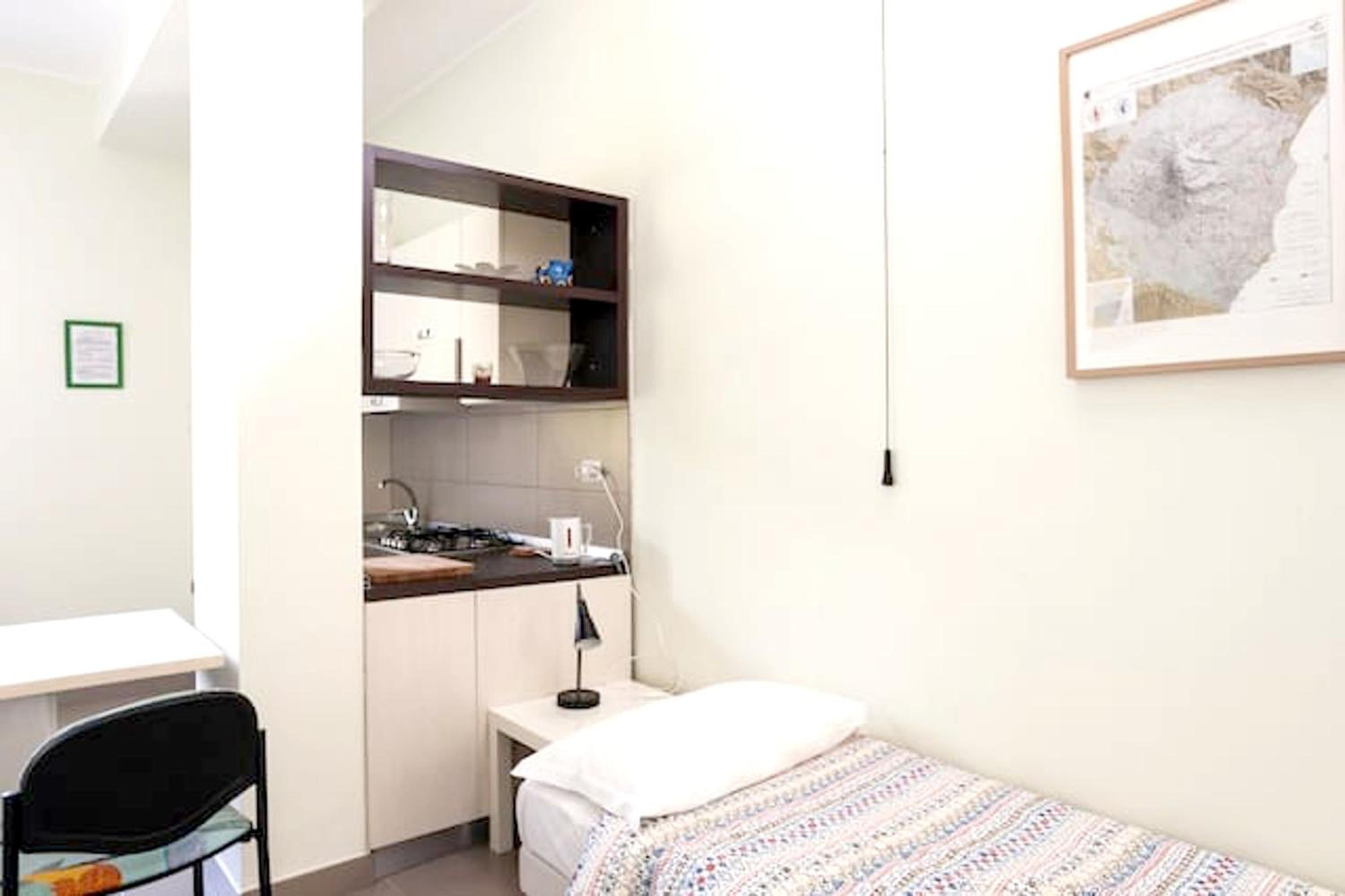 One-Bedroom Apartment photo 2