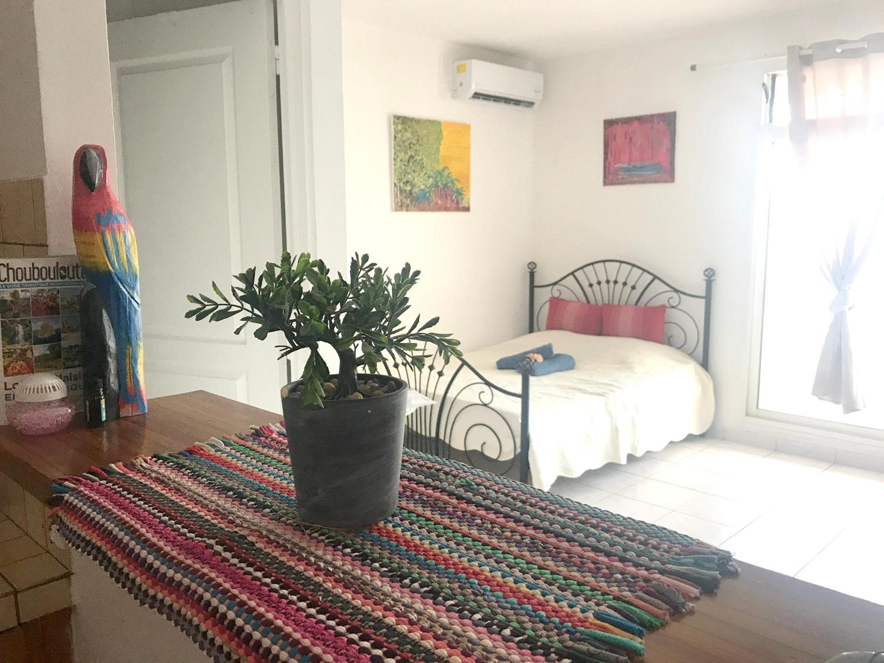 One-Bedroom Studio photo 1