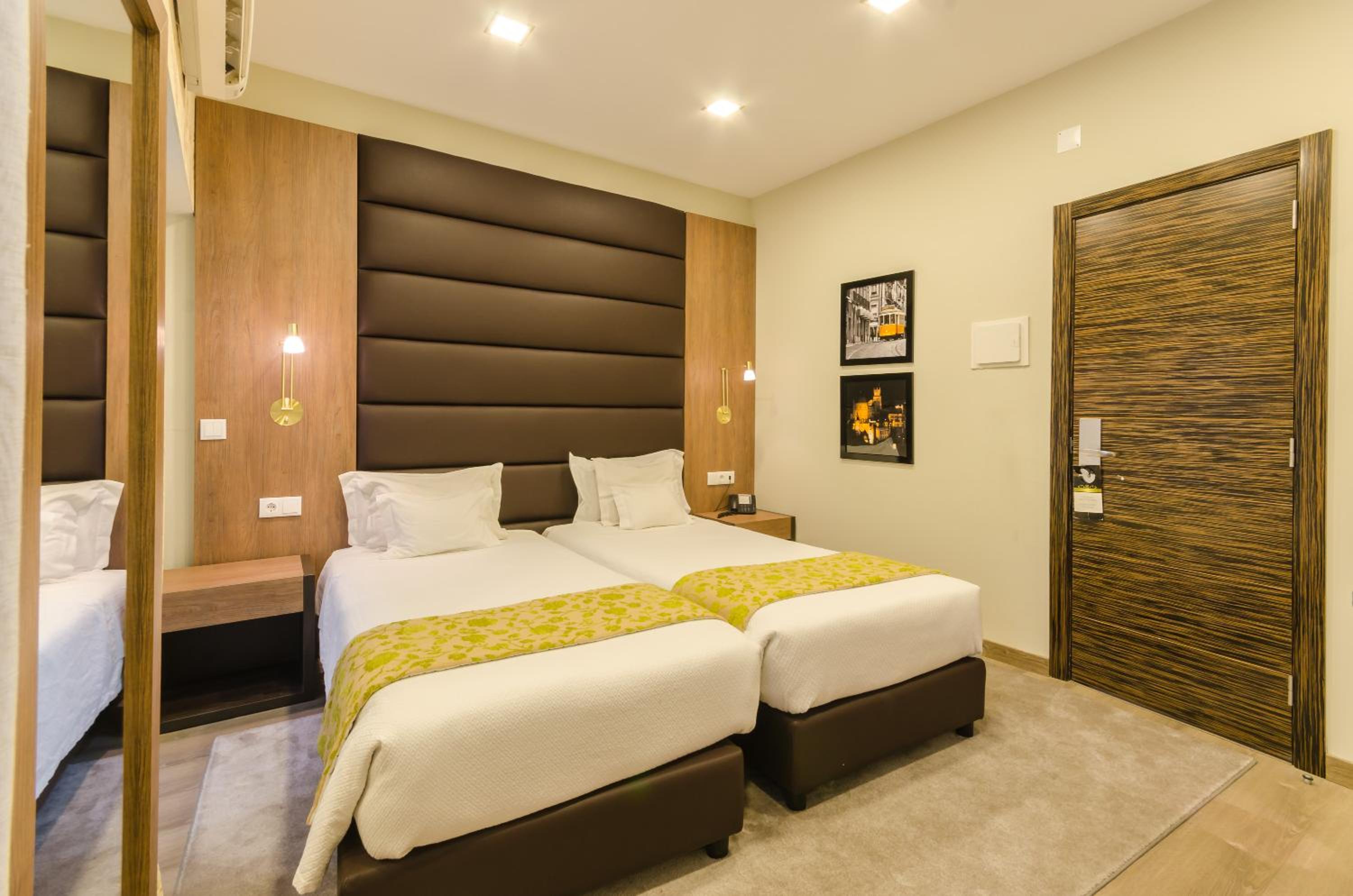 Standard Double or Twin Room - Photo 3