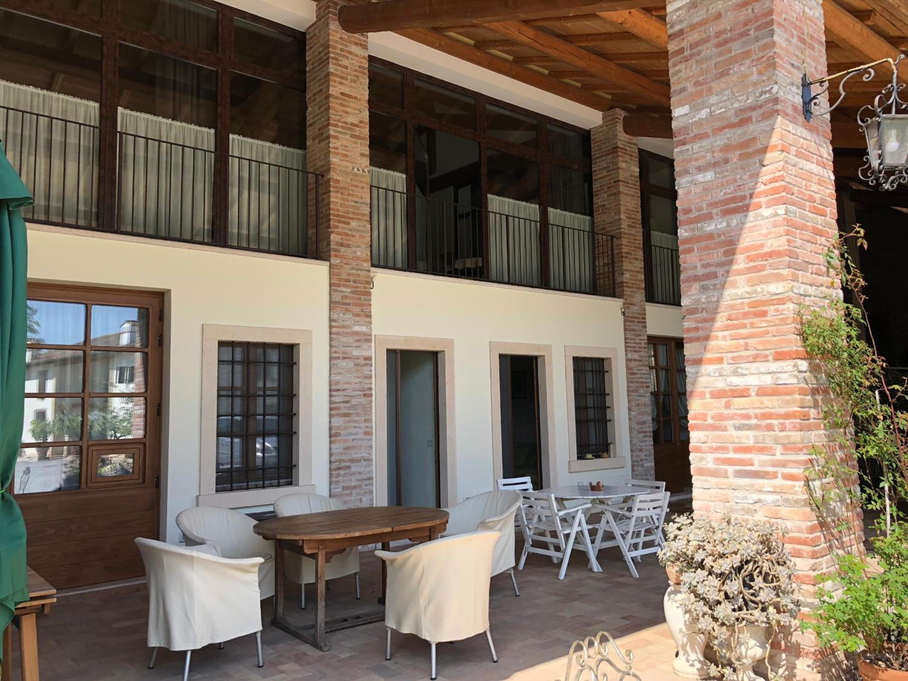 Four-Bedroom House - Photo 3