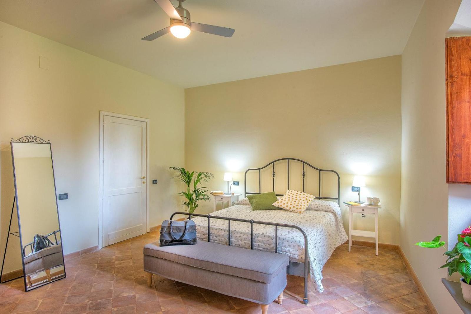 Double Room - Photo 9