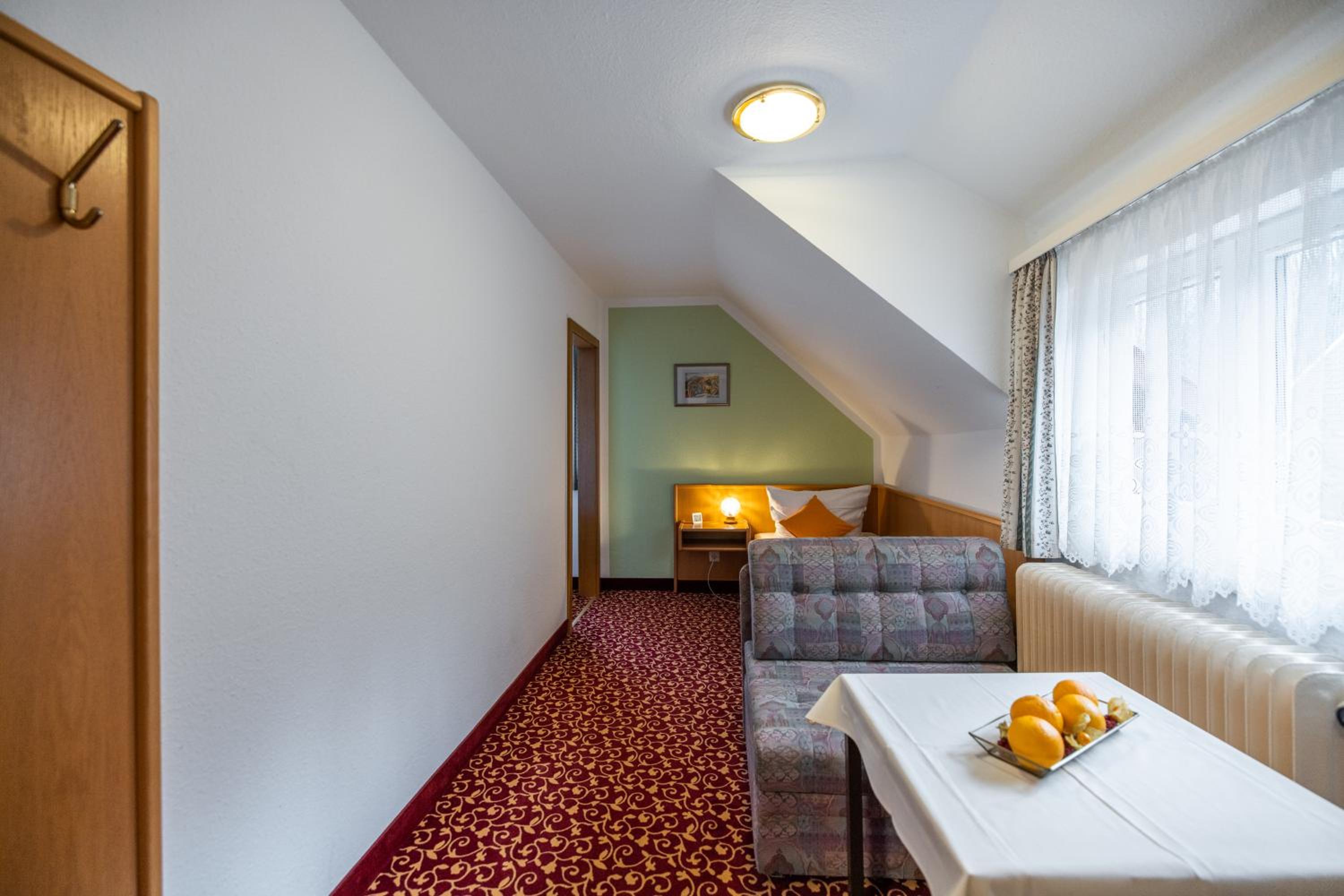 Single Room photo 3