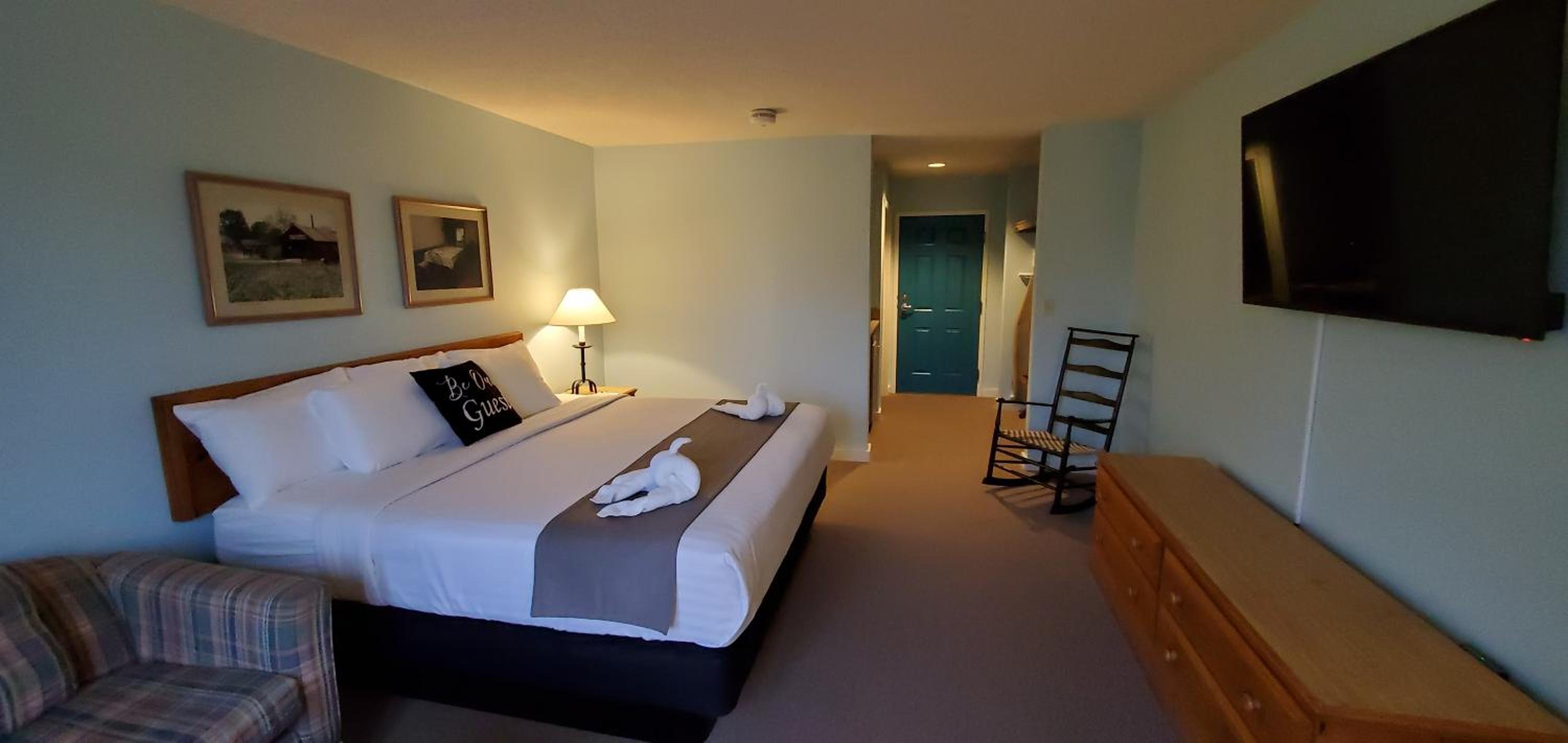 Deluxe King Room photo 1