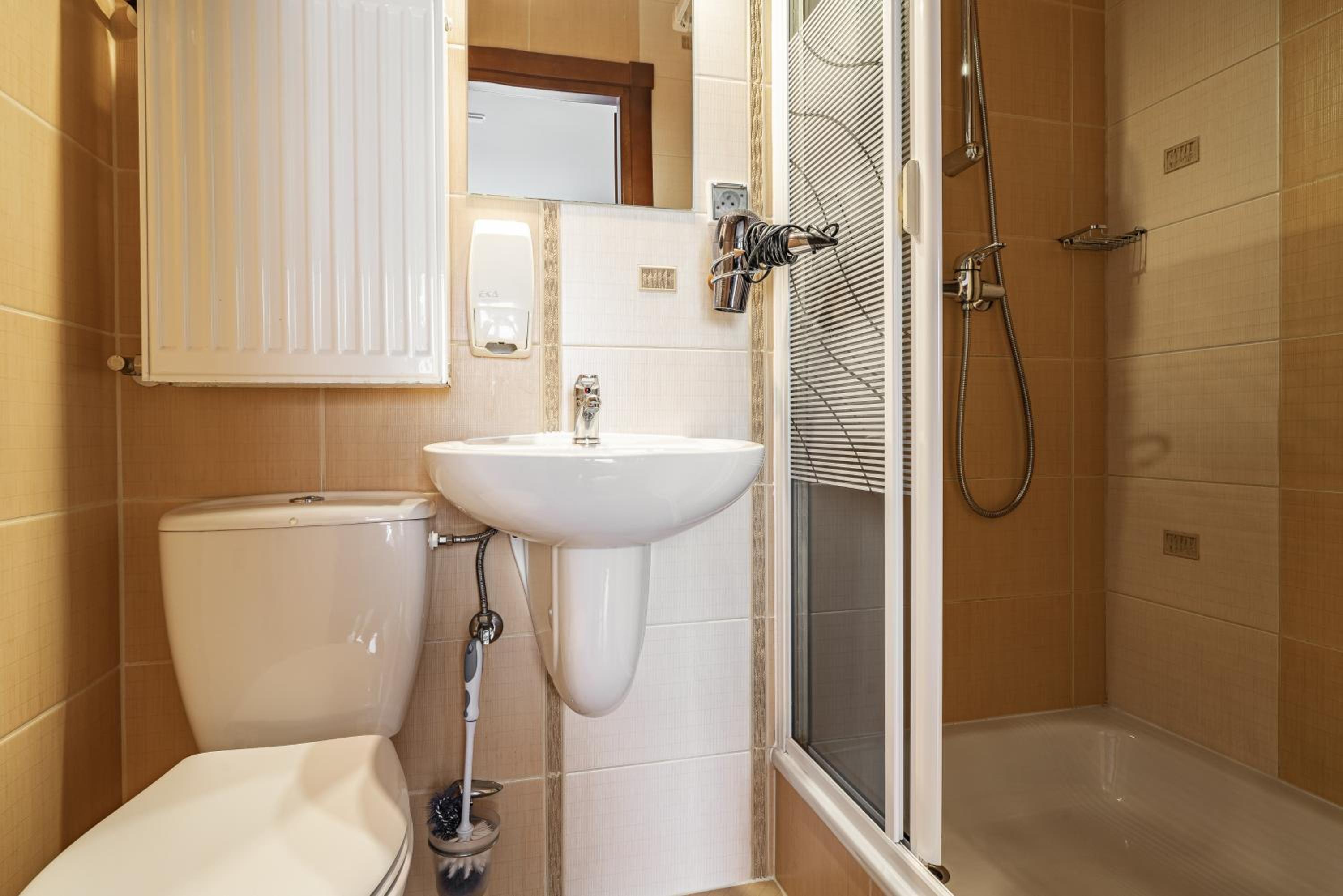Standard Double Room with Balcony photo 3