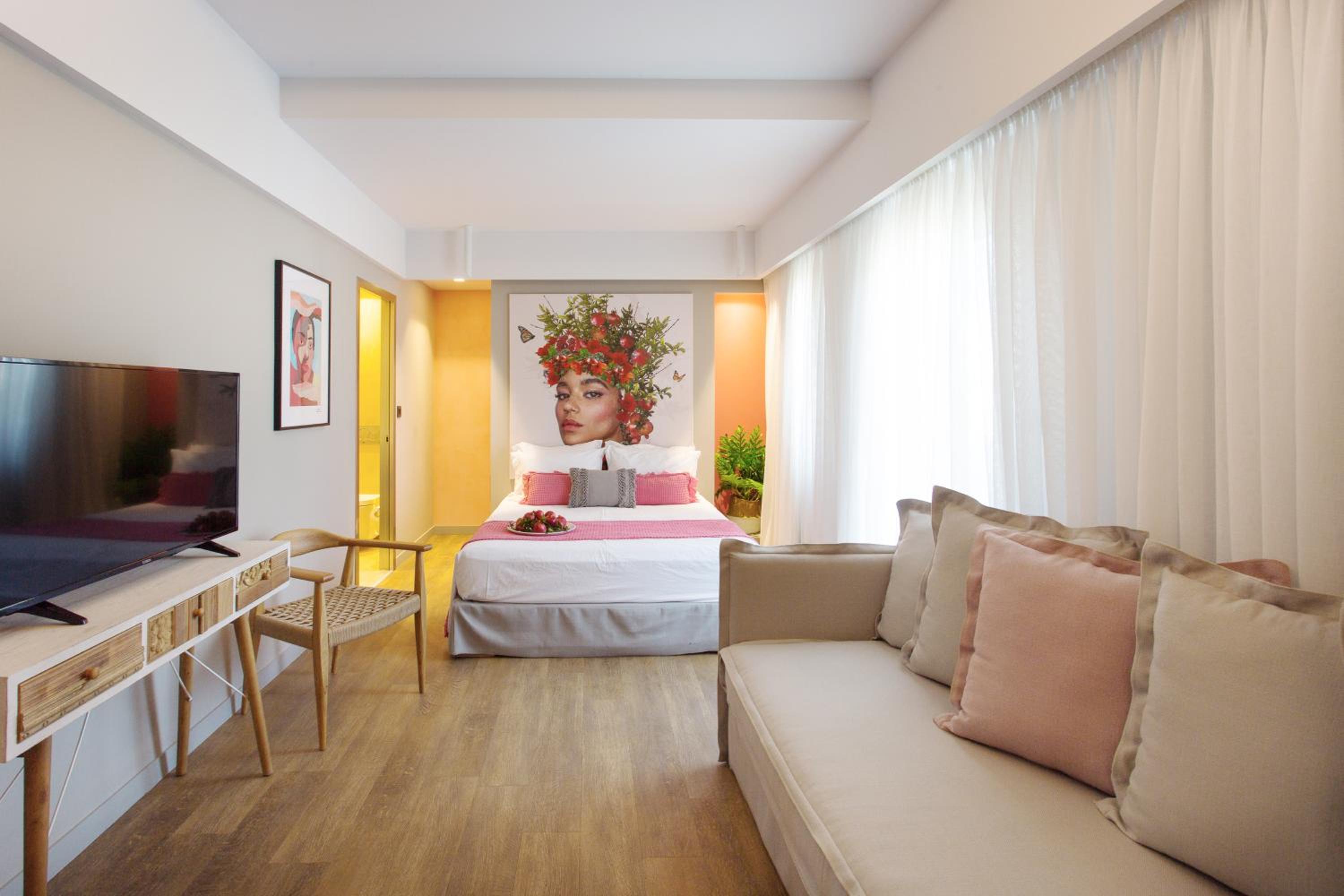 Deluxe Junior Suite photo 1