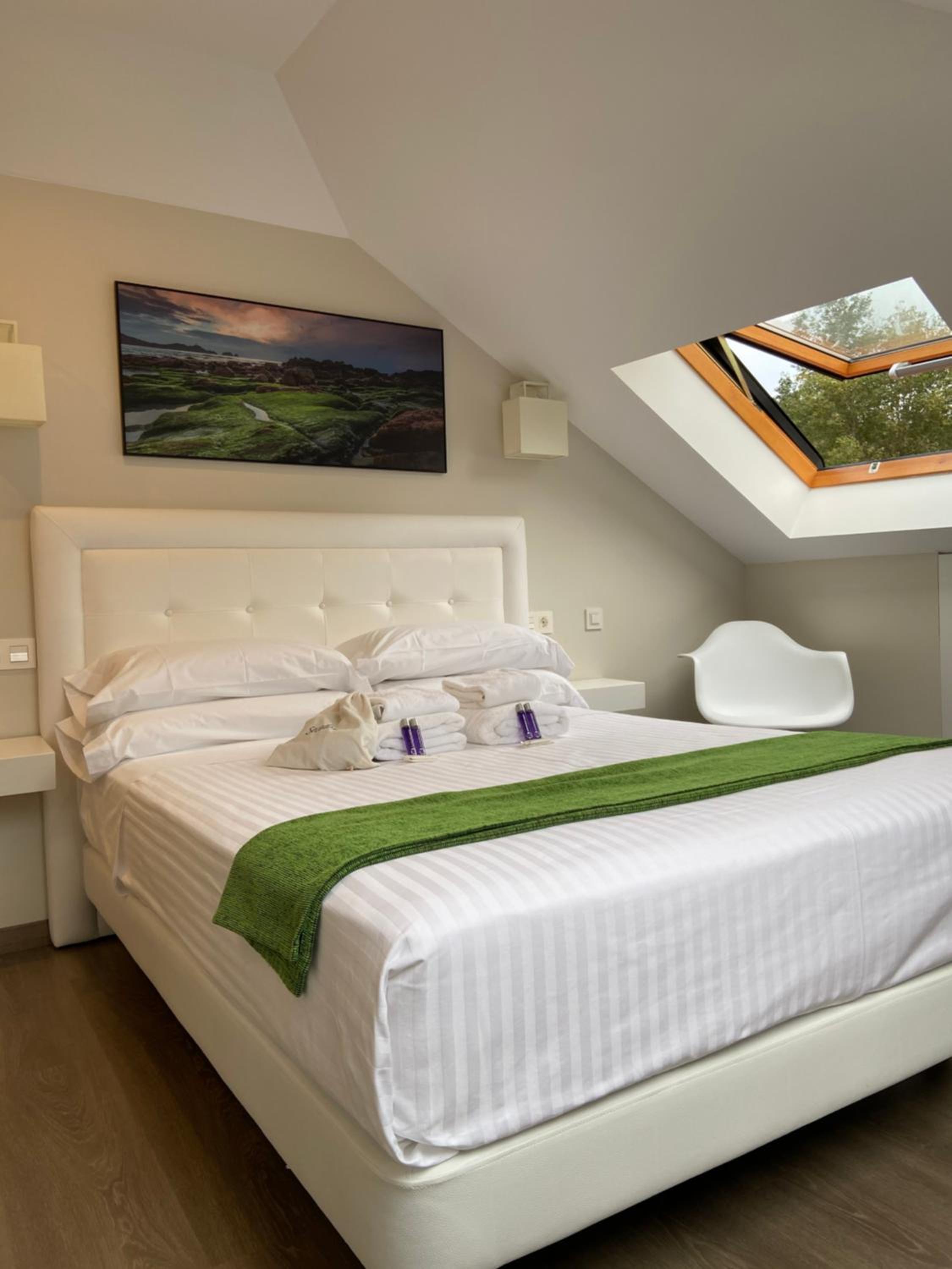 Double Room - Photo 9