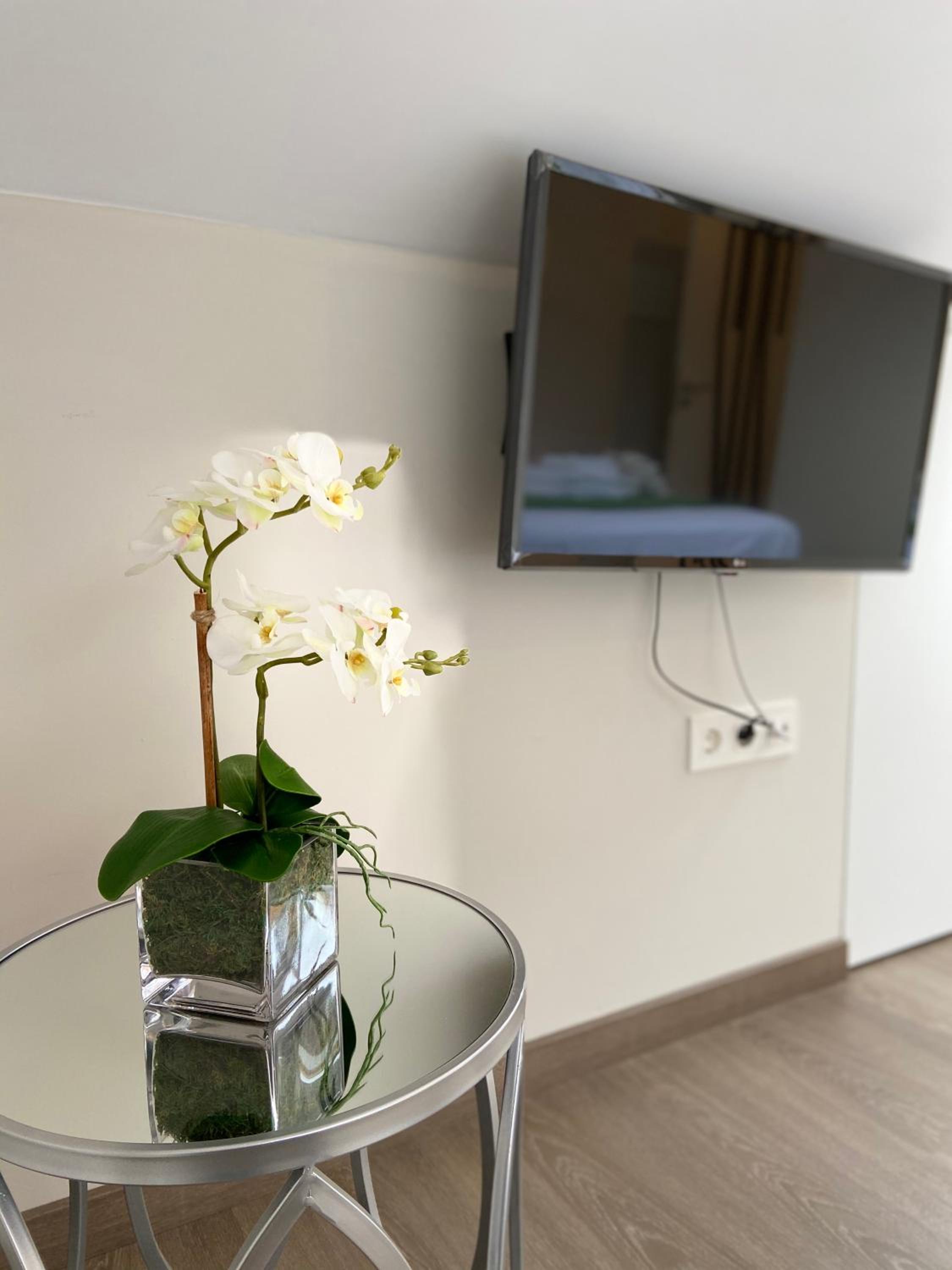 Double Room - Photo 2