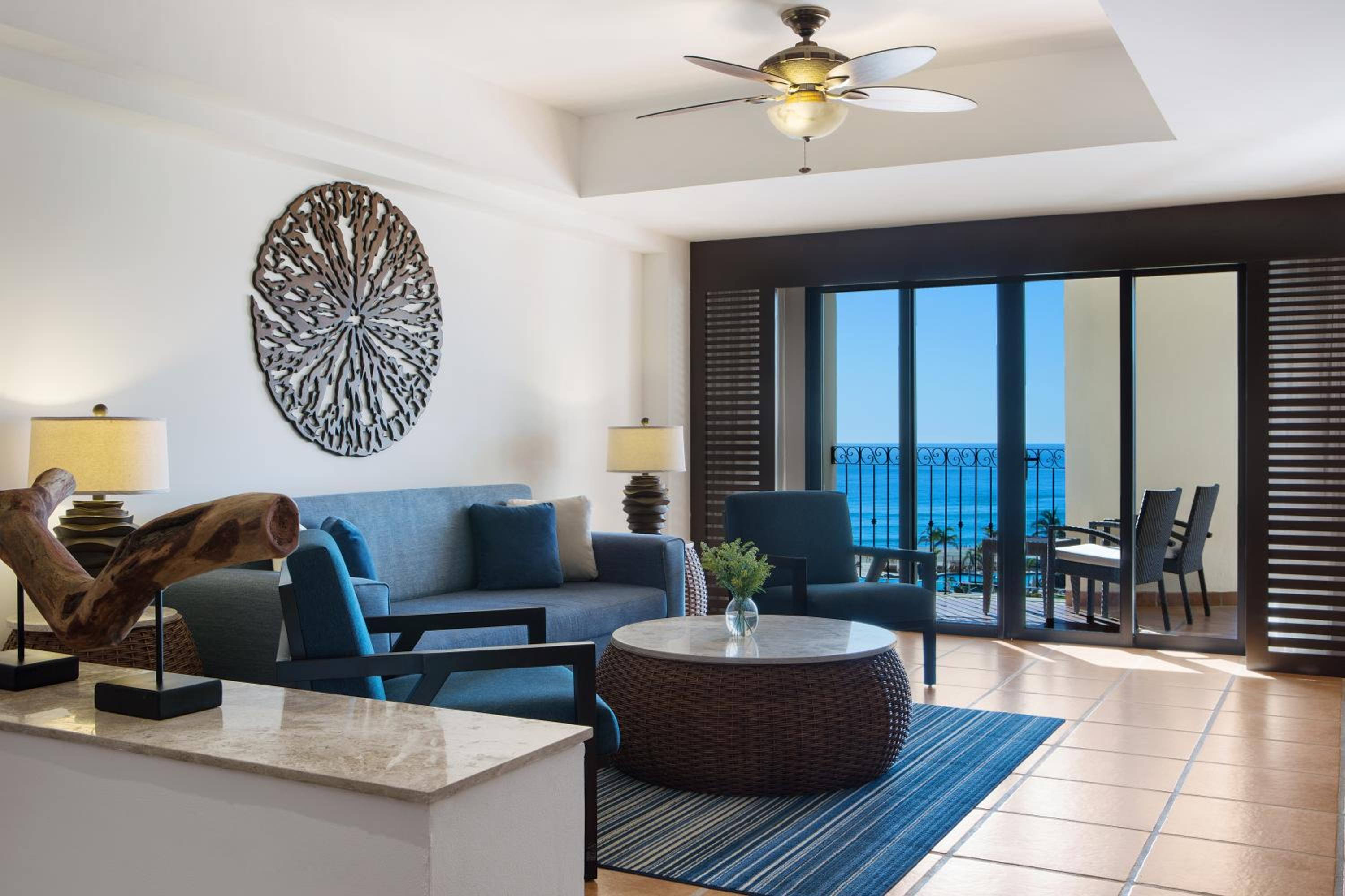 Club One-Bedroom Master Suite with Ocean View - Photo 4