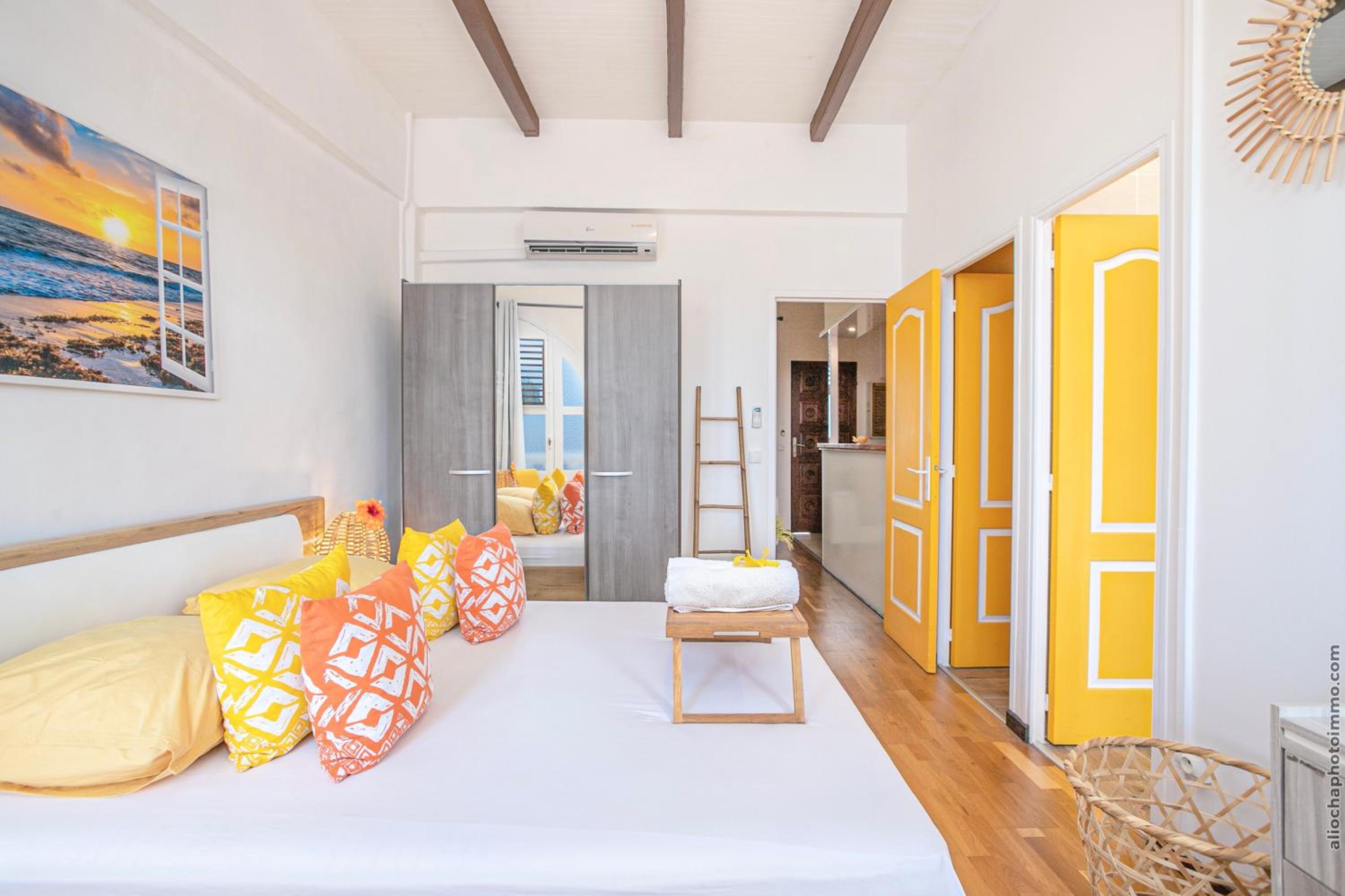 Superior Apartment photo 2