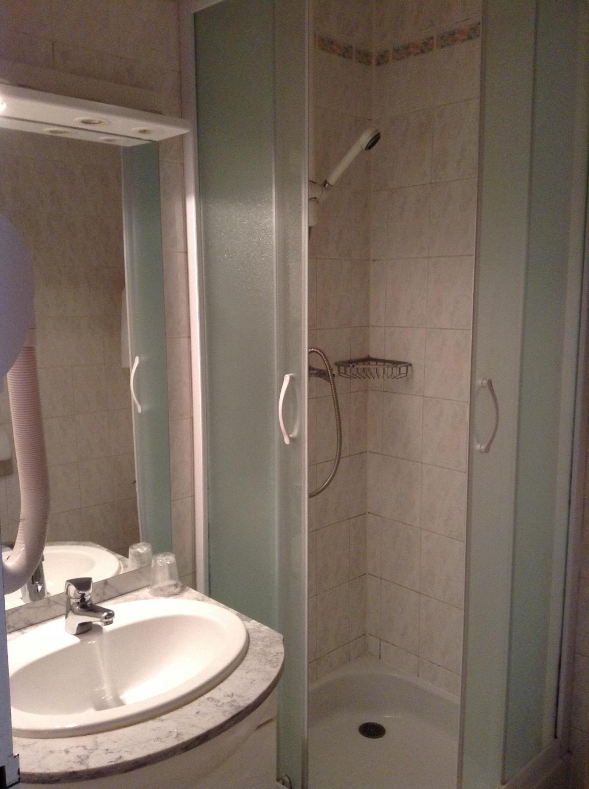 Double Room - Photo 3
