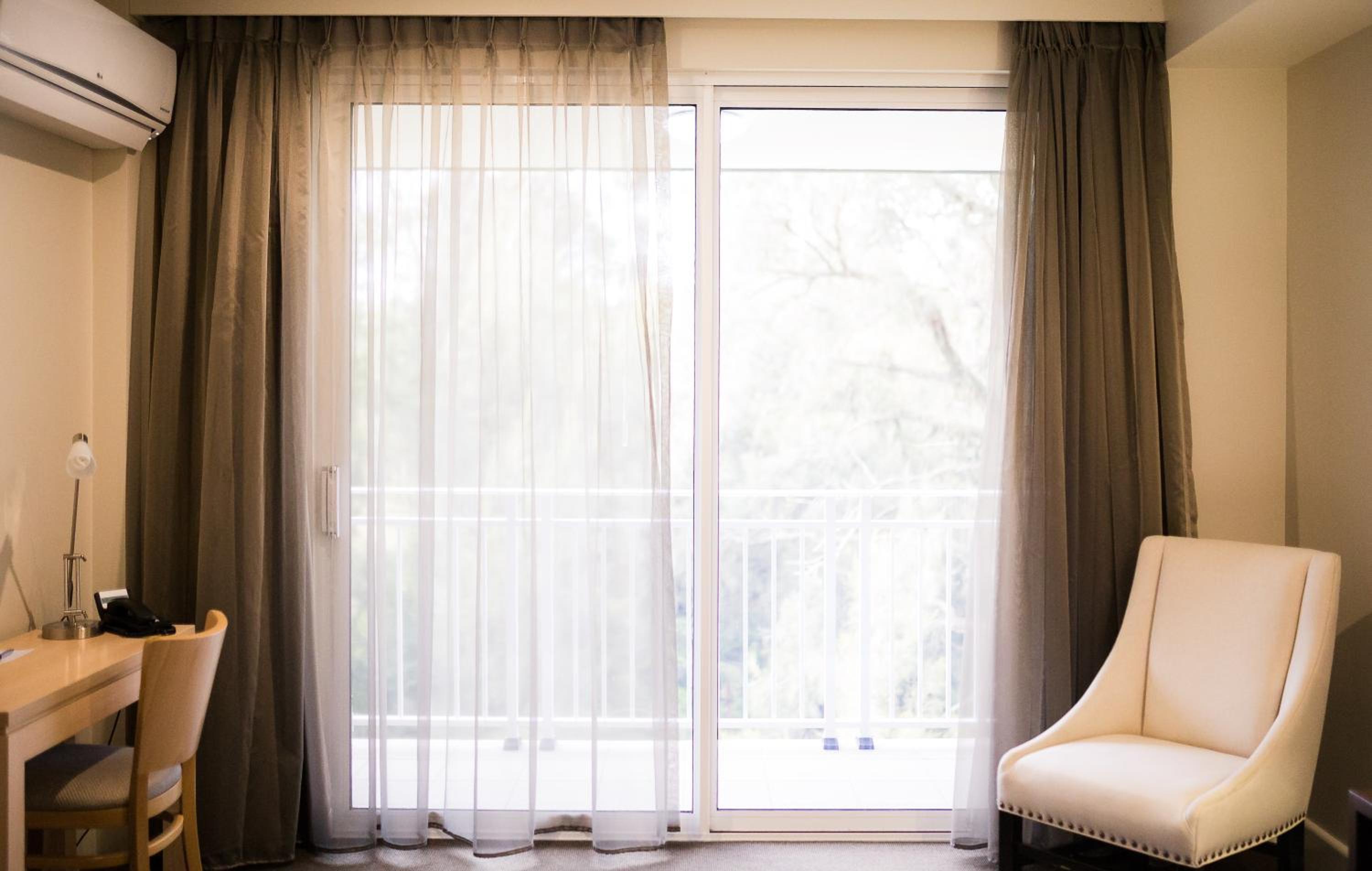 Deluxe King Suite photo 2