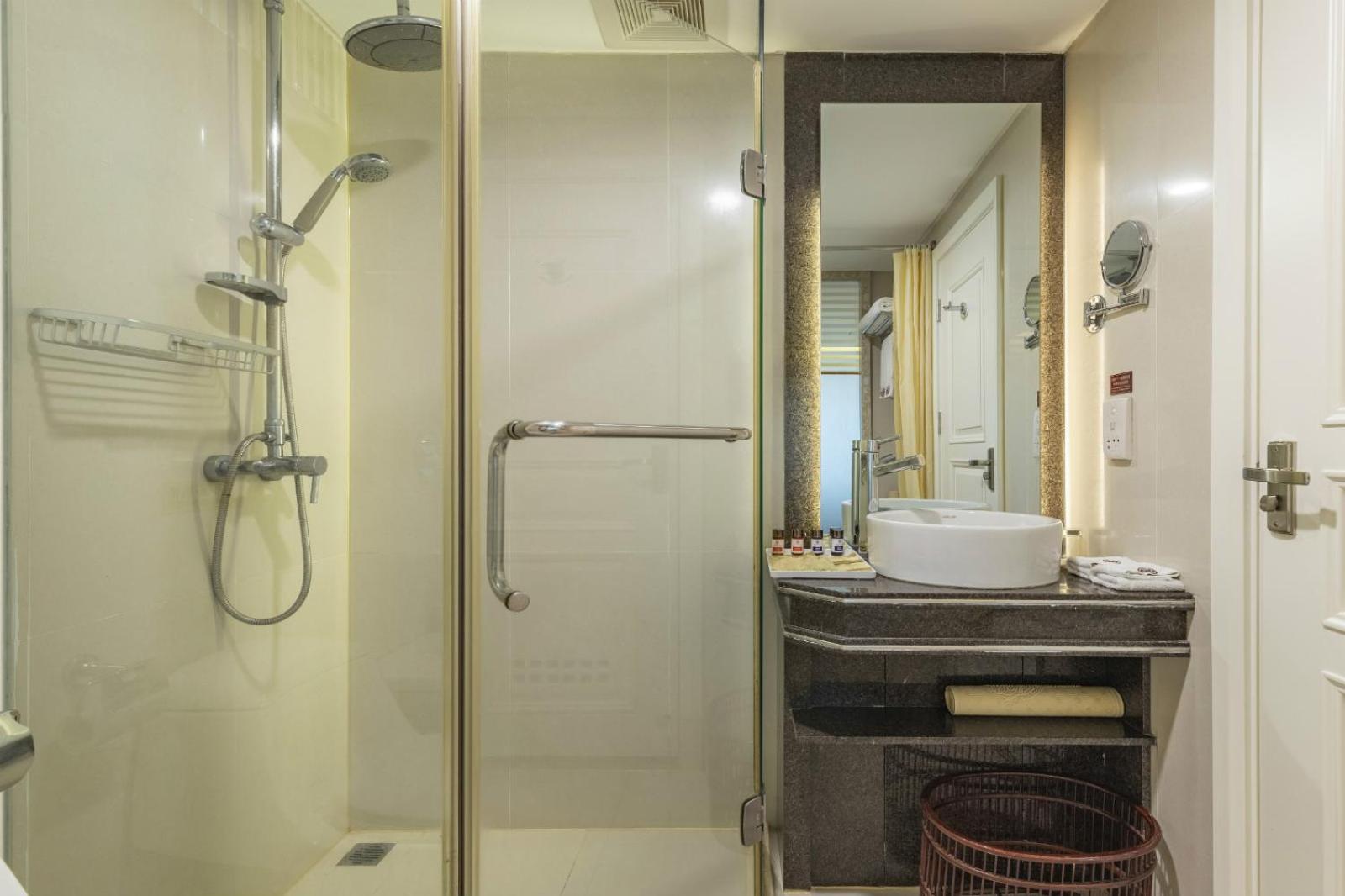 Standard Suite photo 2