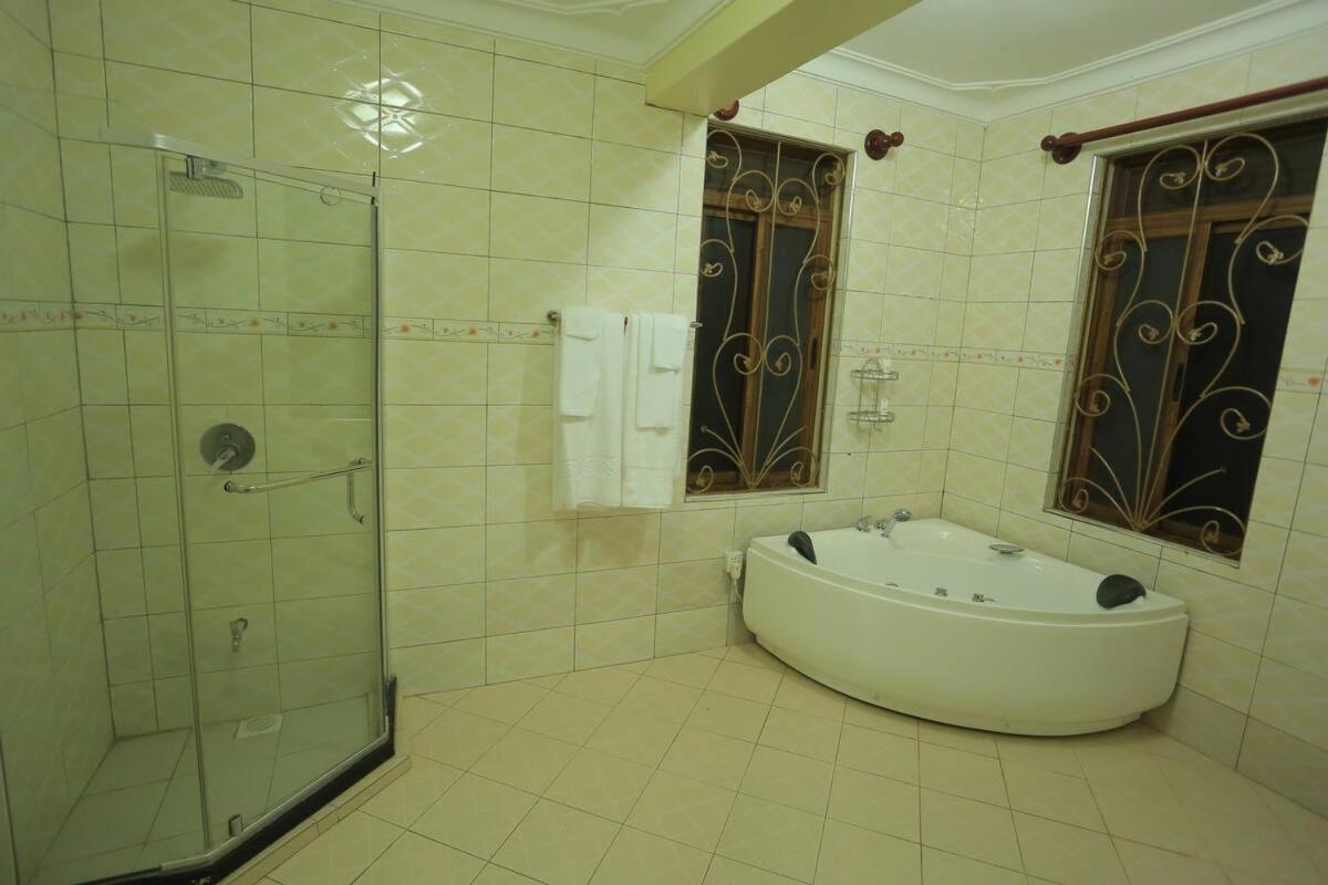 Executive Suite photo 2