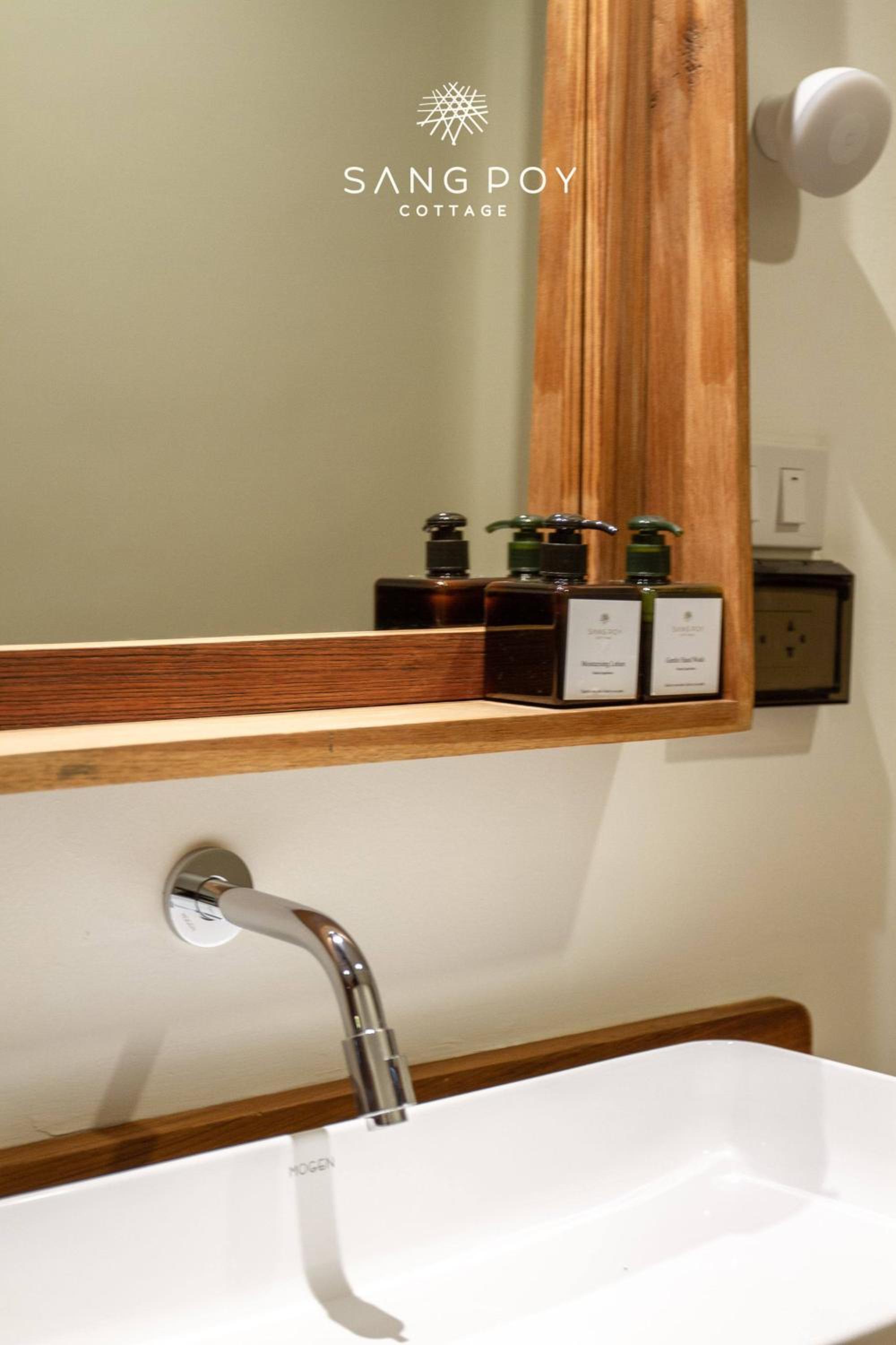 King Room with Spa Bath - Photo 3
