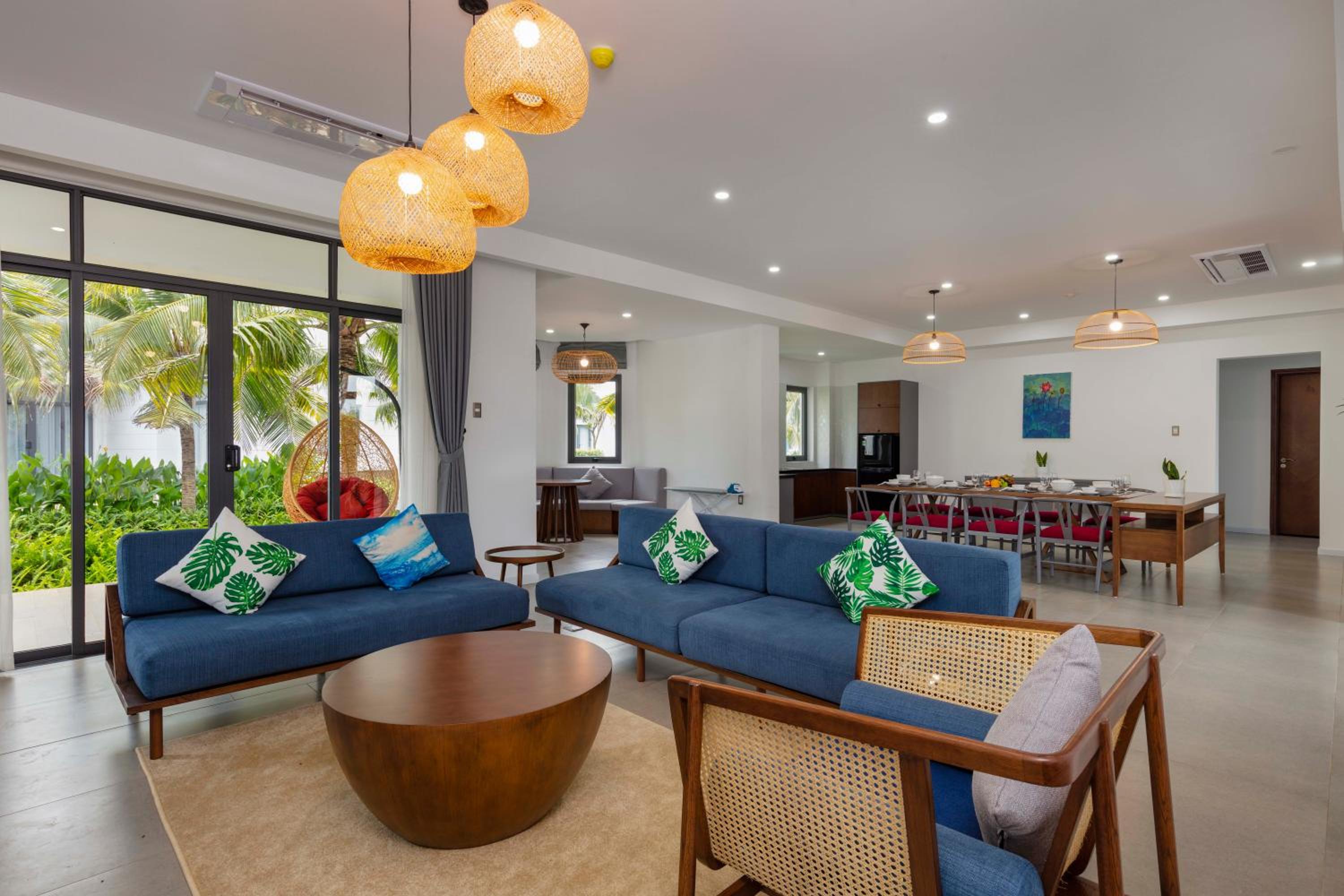 Four-Bedroom Villa With Private Pool And Sea View