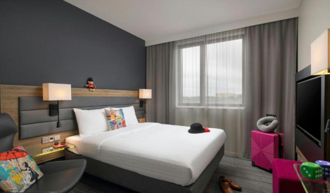 Queen Room