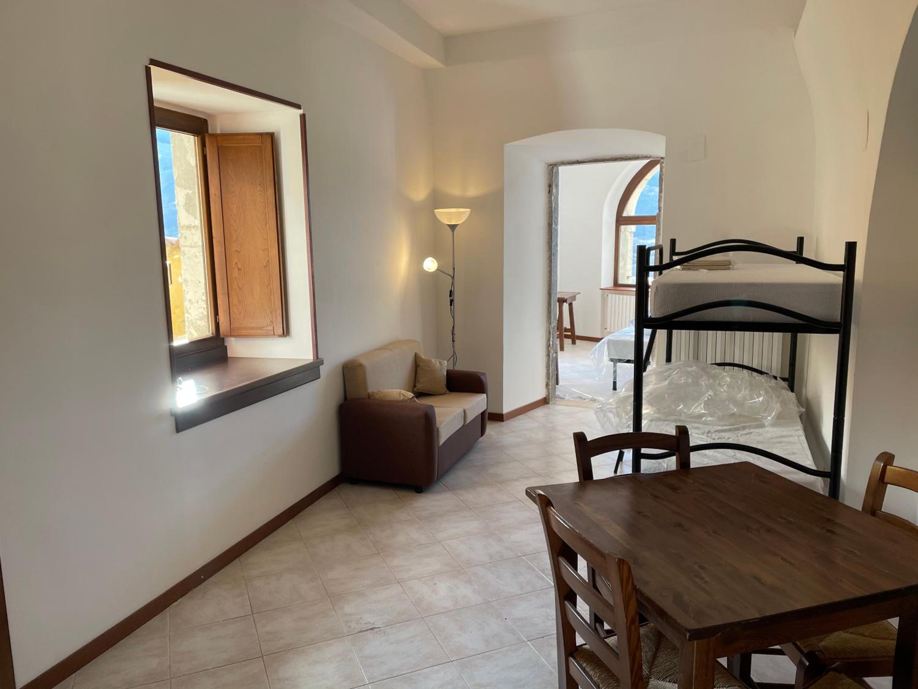 Quadruple Room with Private External Bathroom - Photo 8