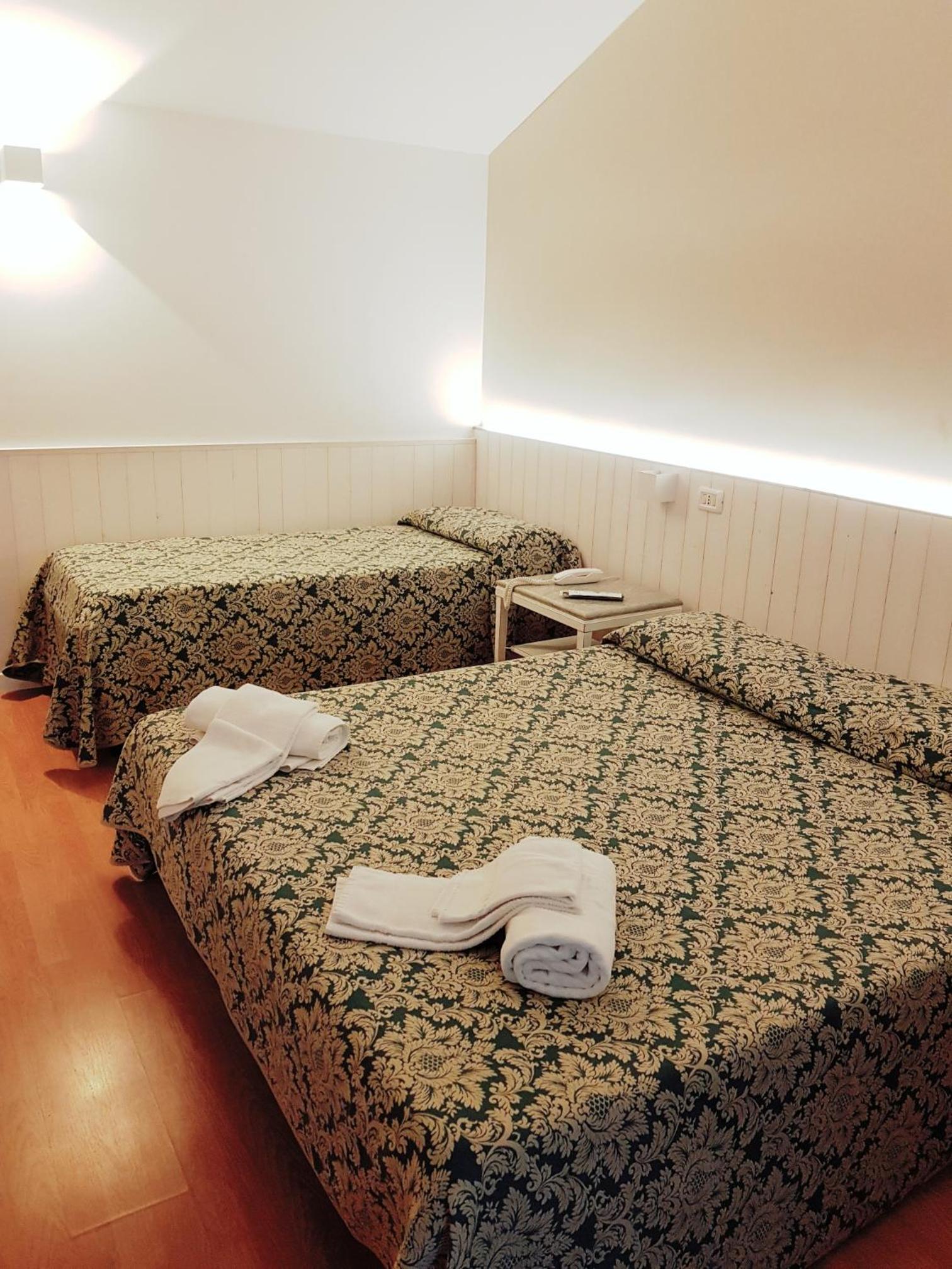 Triple Room - Photo 1