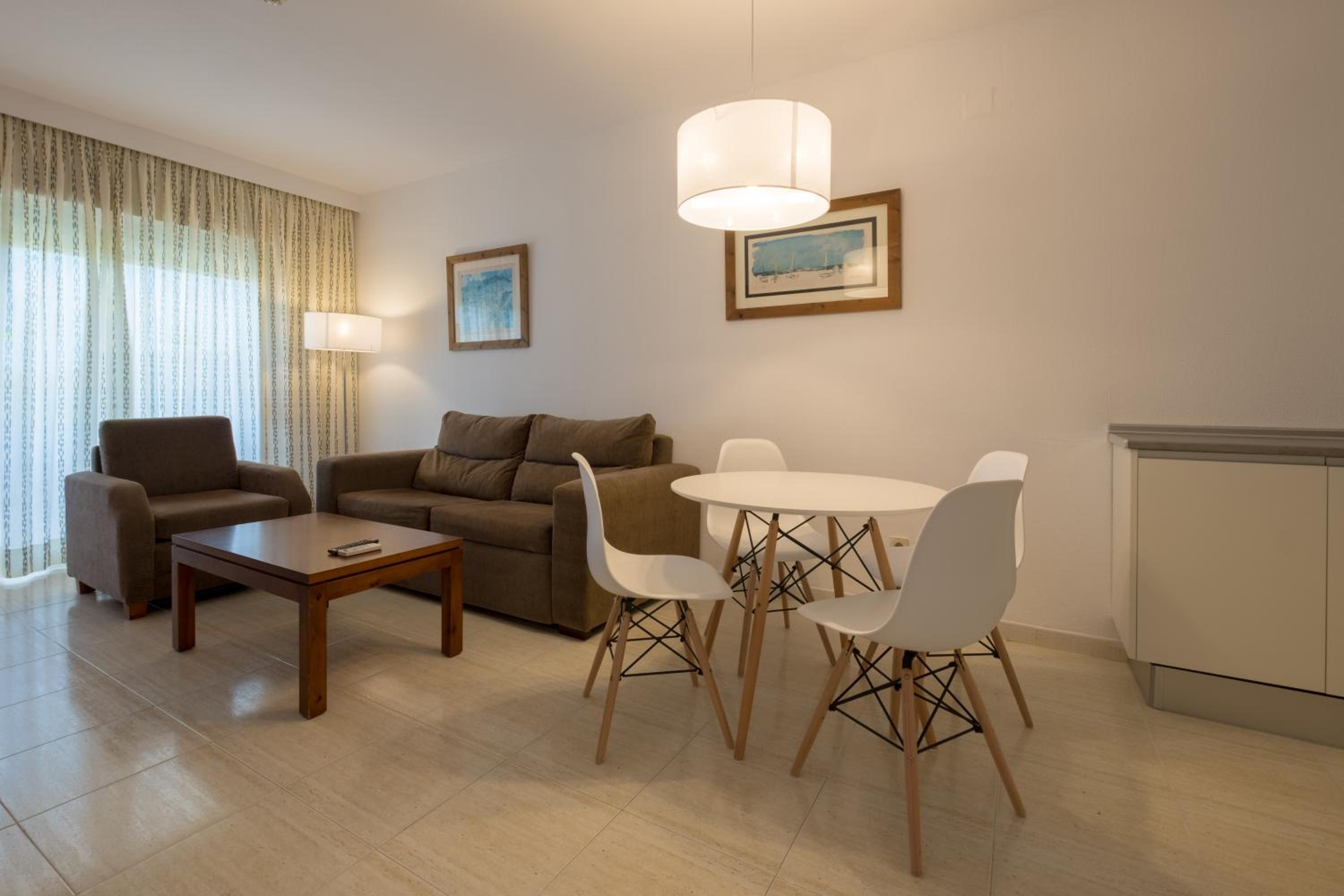 Apartment With Terrace photo 3