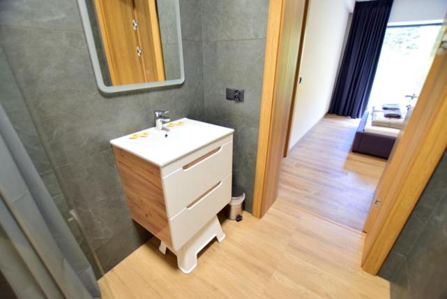 One-Bedroom Apartment - Photo 13