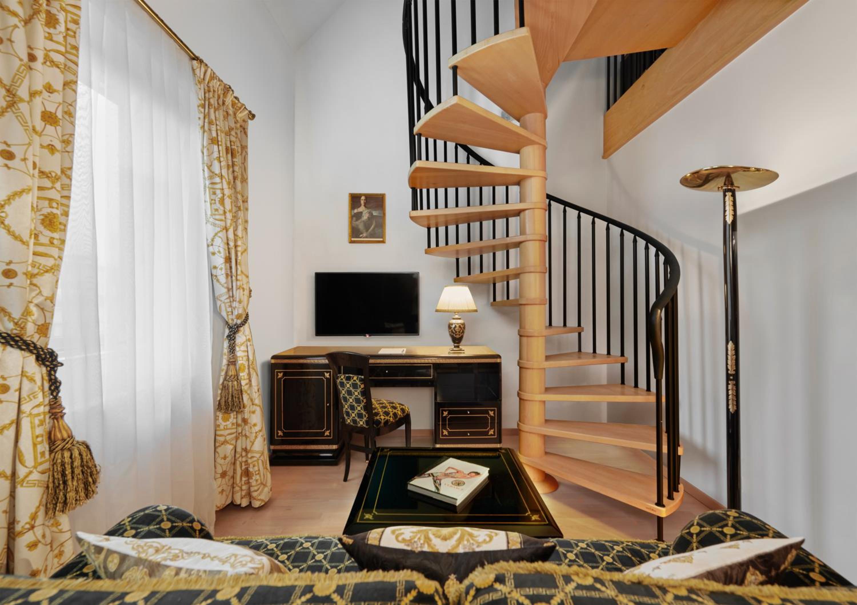 Signature Suite
