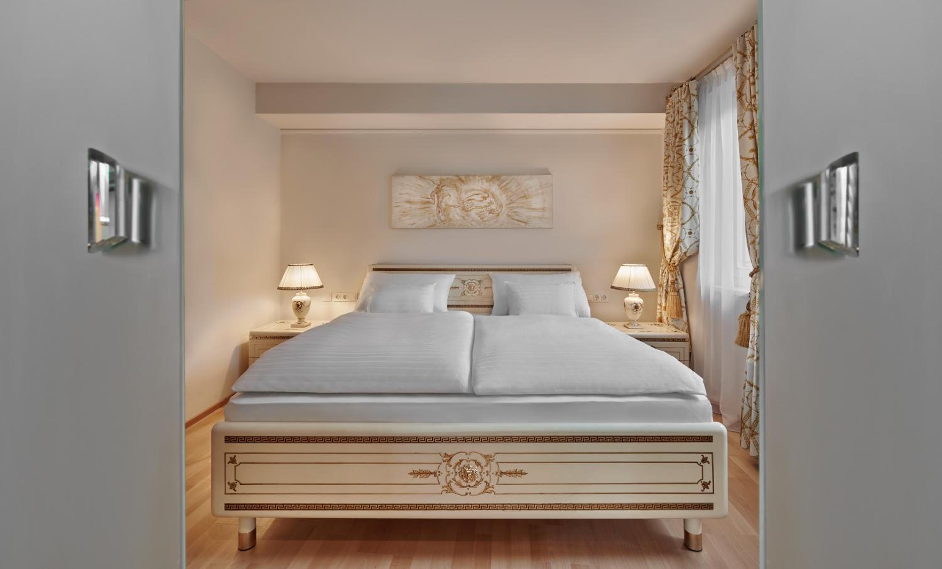 Signature Suite