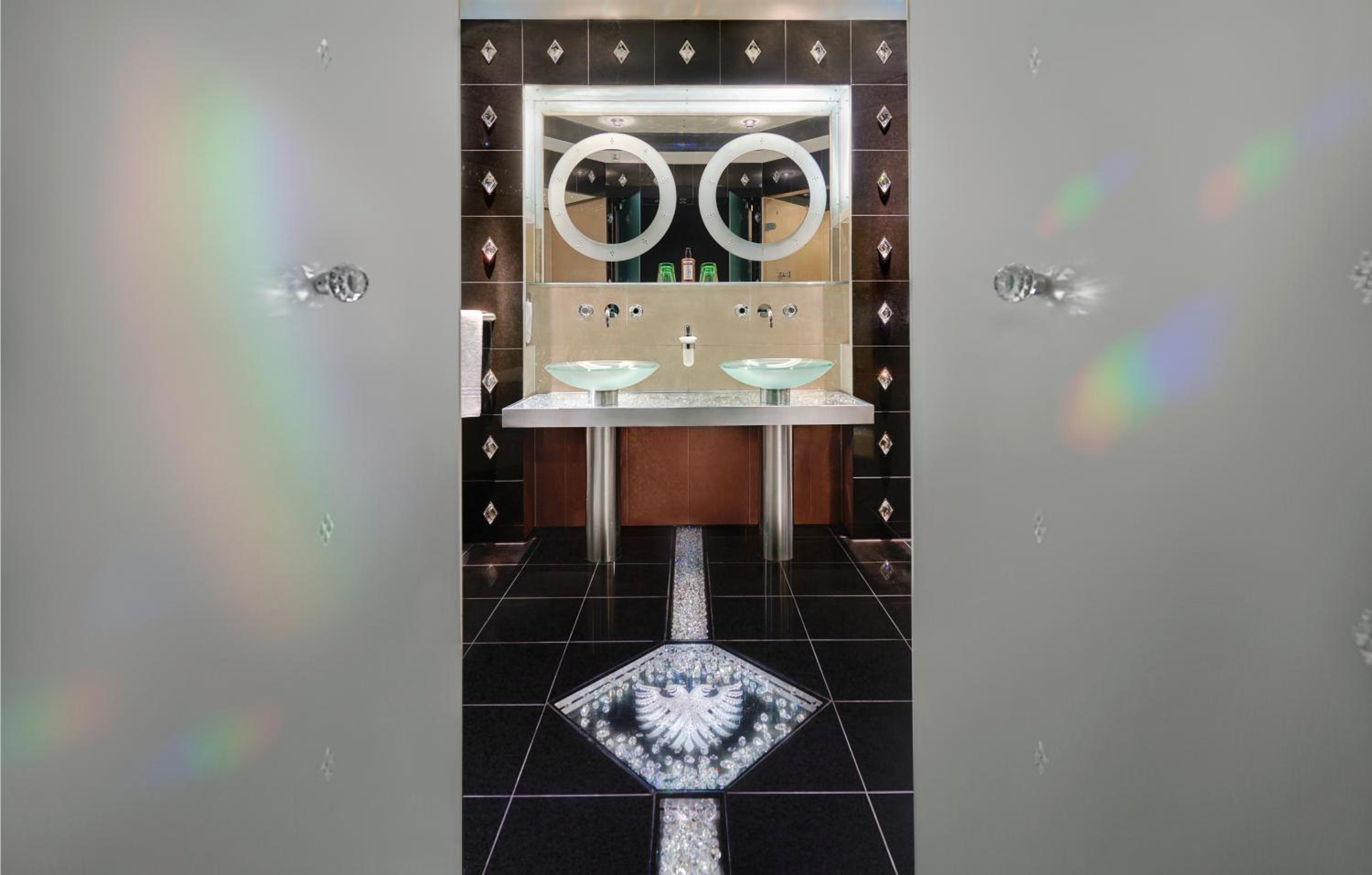 Available room thumbnail 5