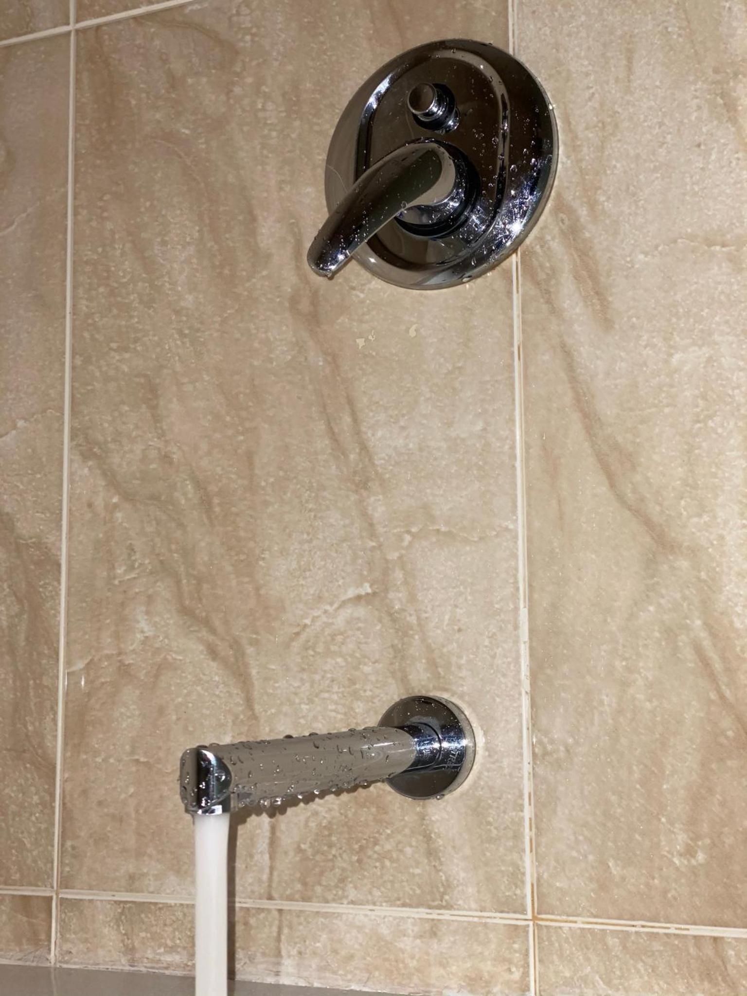 Double Room with Bath - Photo 21