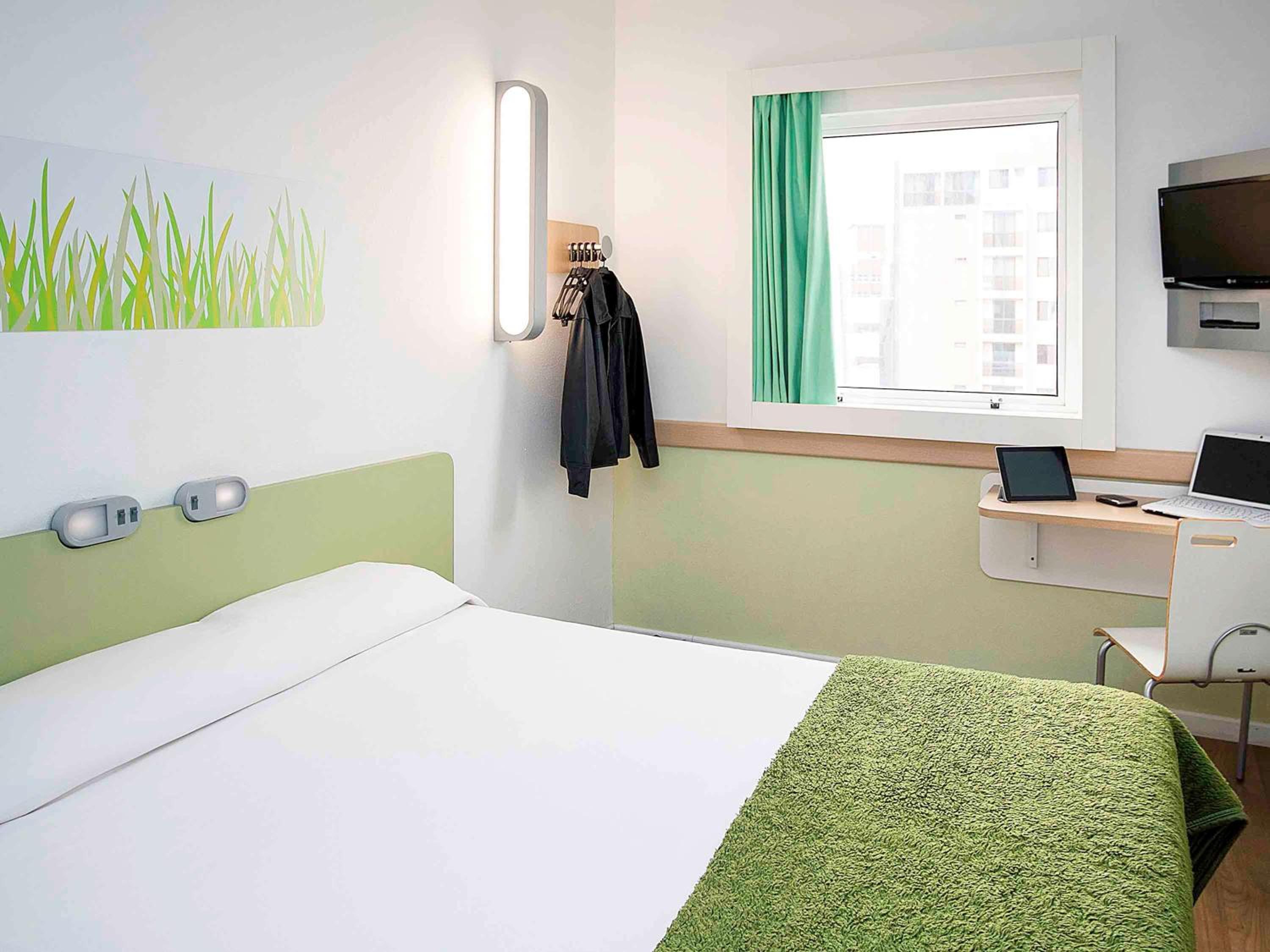 Standard Room with Double Bed photo 2