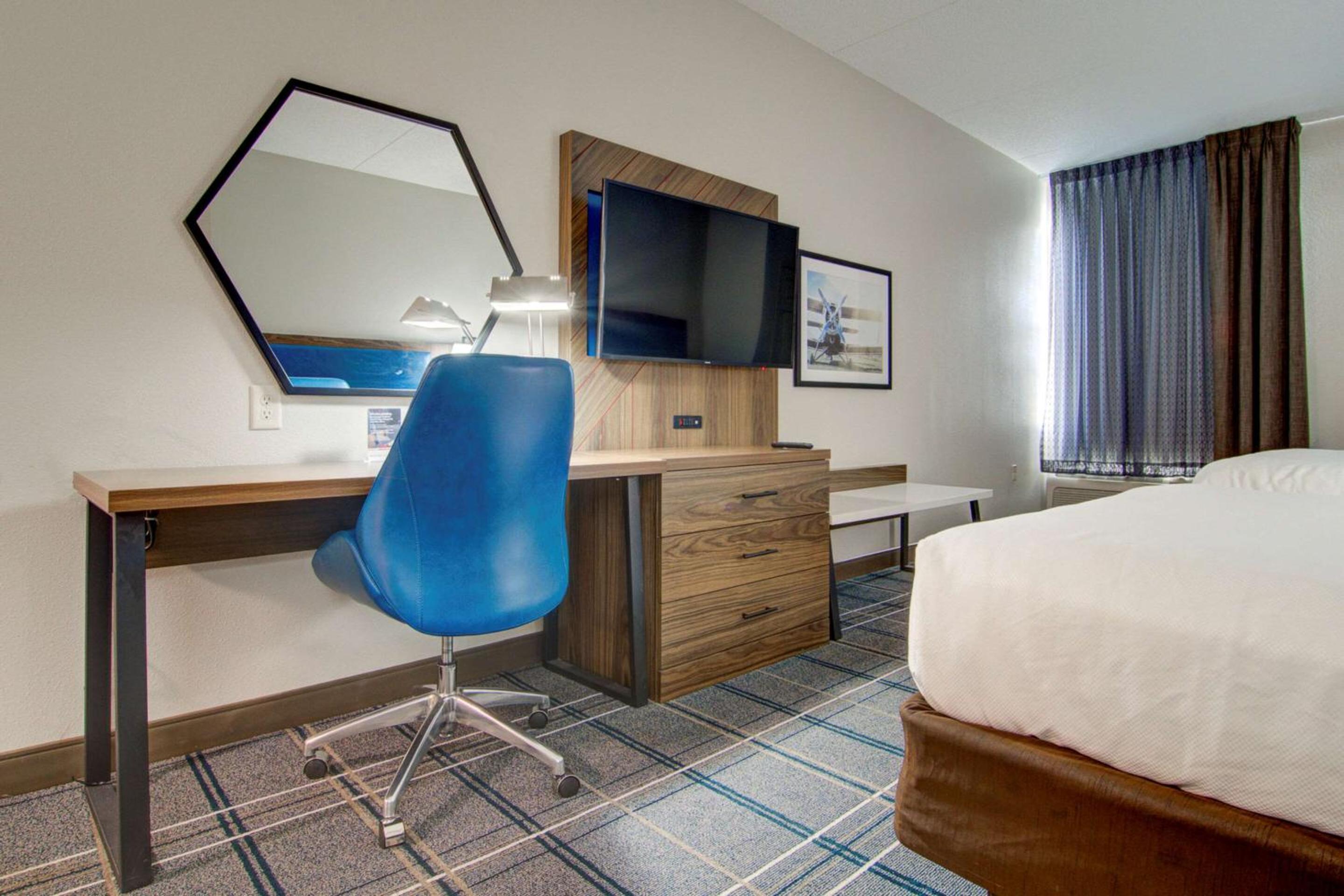 Accessible Room, Two Queen Beds,  Non-Smoking