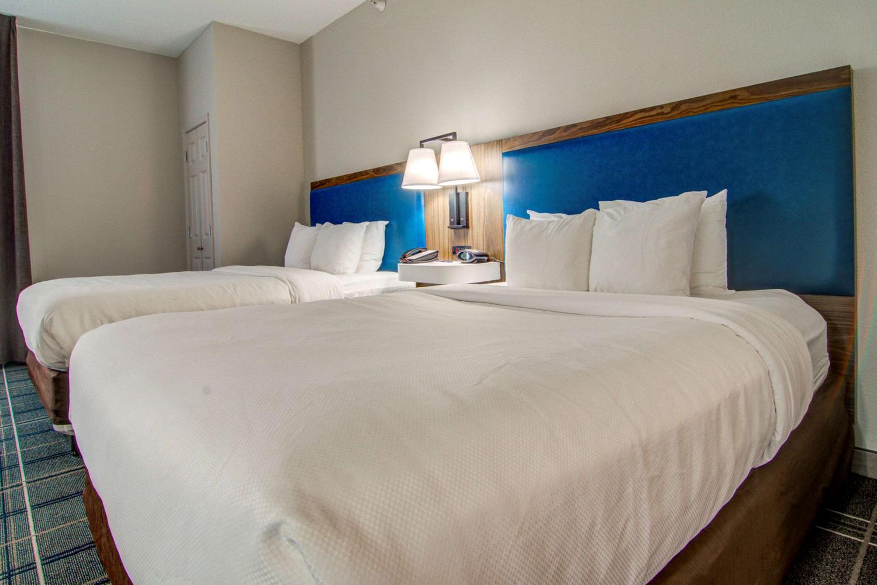 Accessible Room, Two Queen Beds,  Non-Smoking photo 3