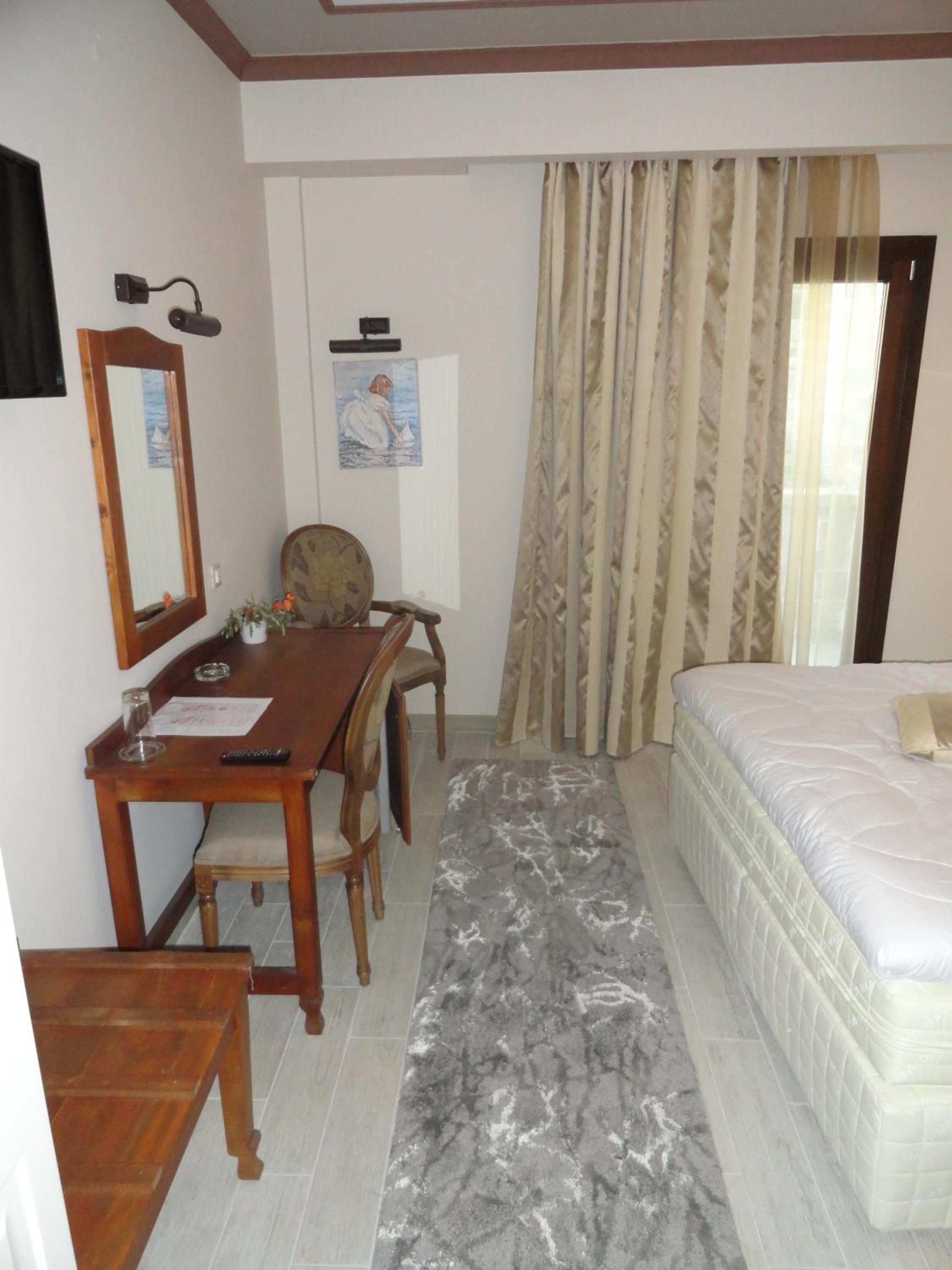 Double Room - Disability Access photo 3