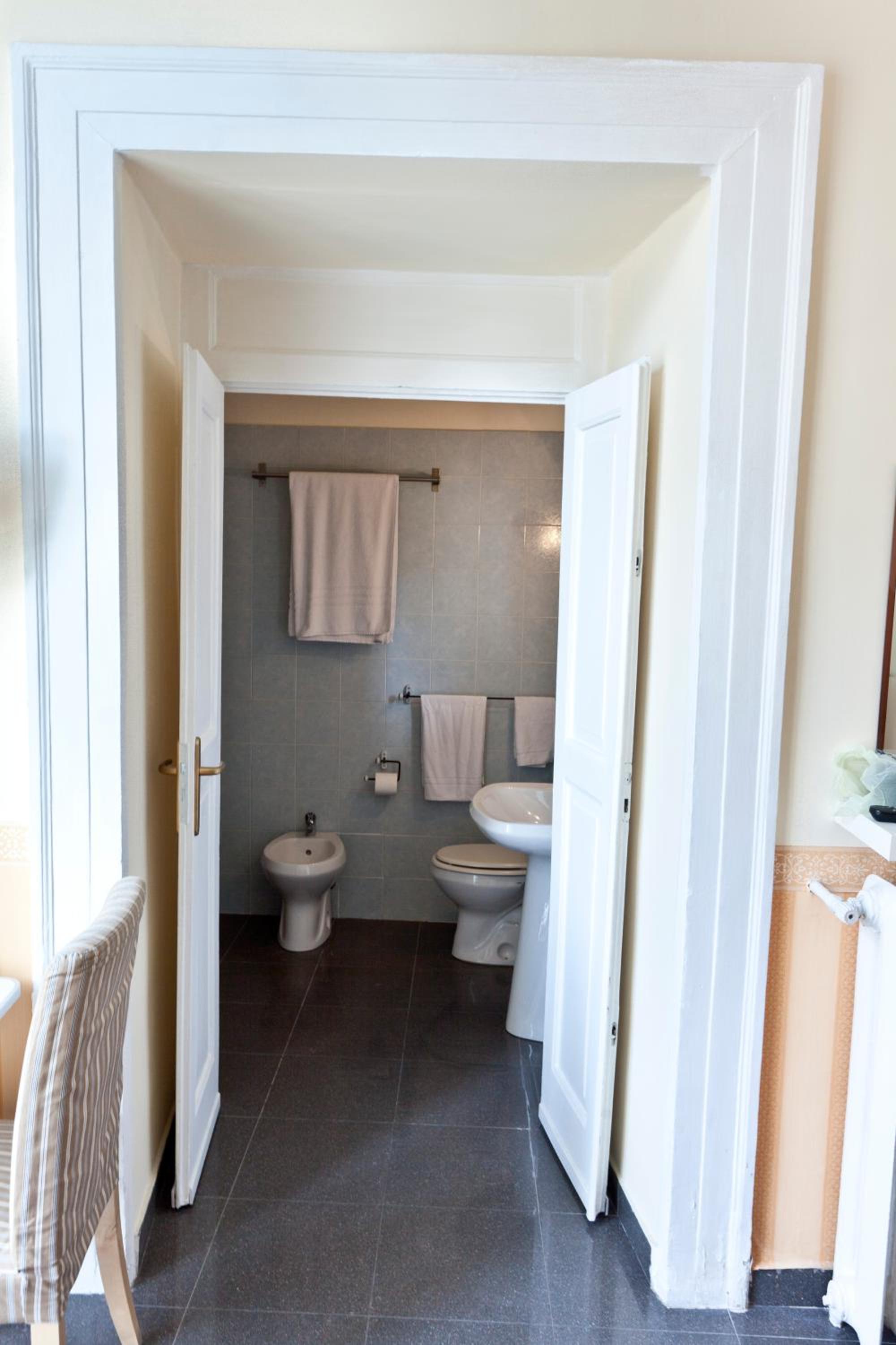 Single Room photo 2