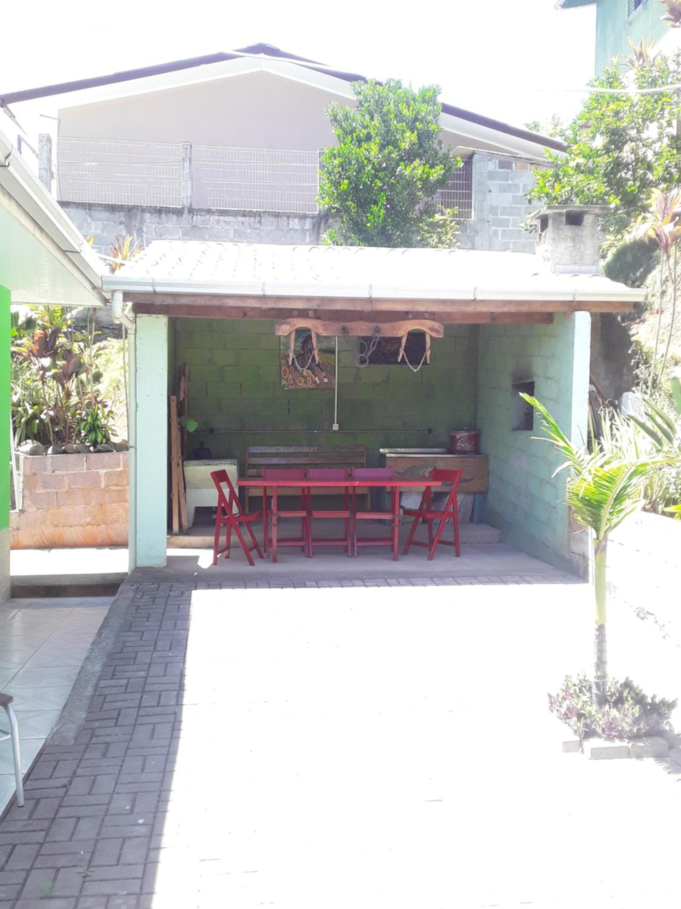 Three-Bedroom House photo 2