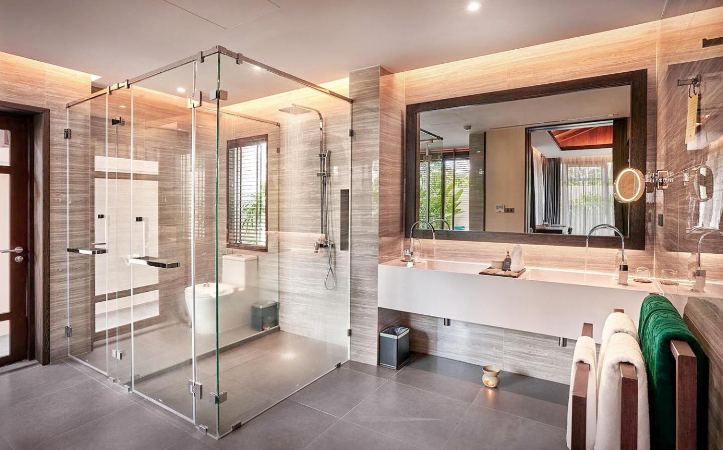 Villa with Private Pool - Photo 6