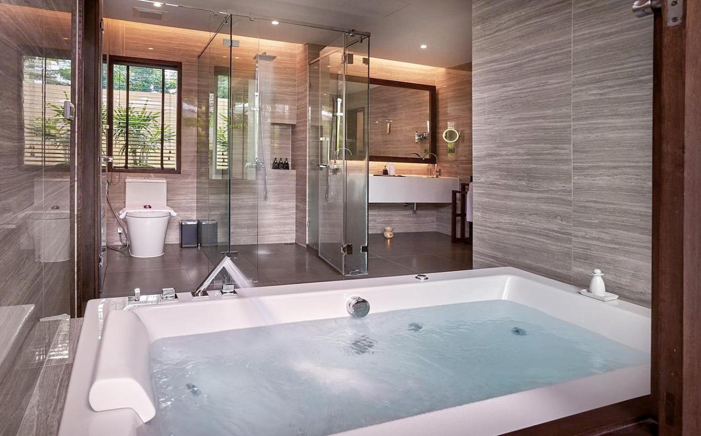 Villa with Private Pool - Photo 7