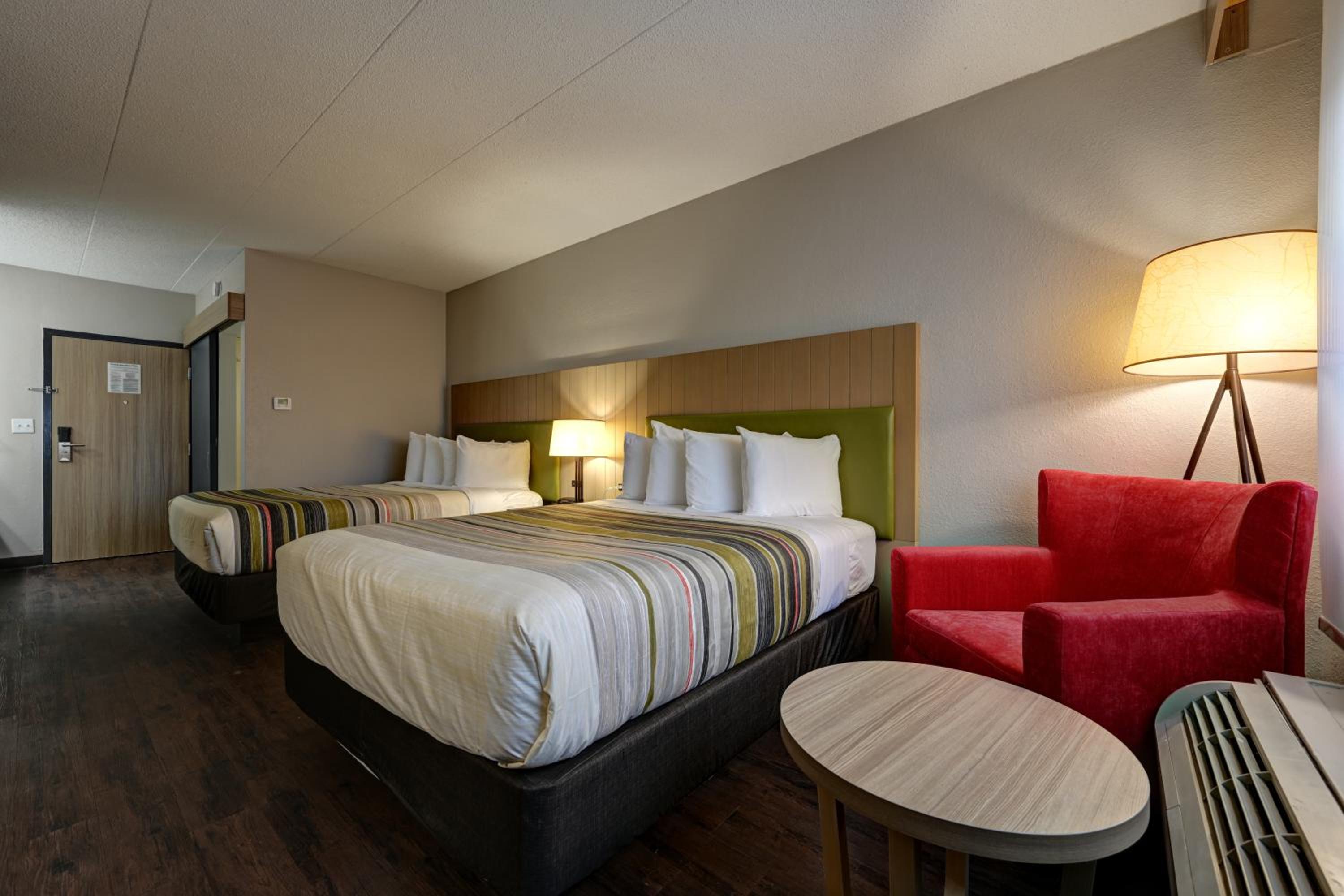 Standard Room with Two Queen Beds - Photo 1