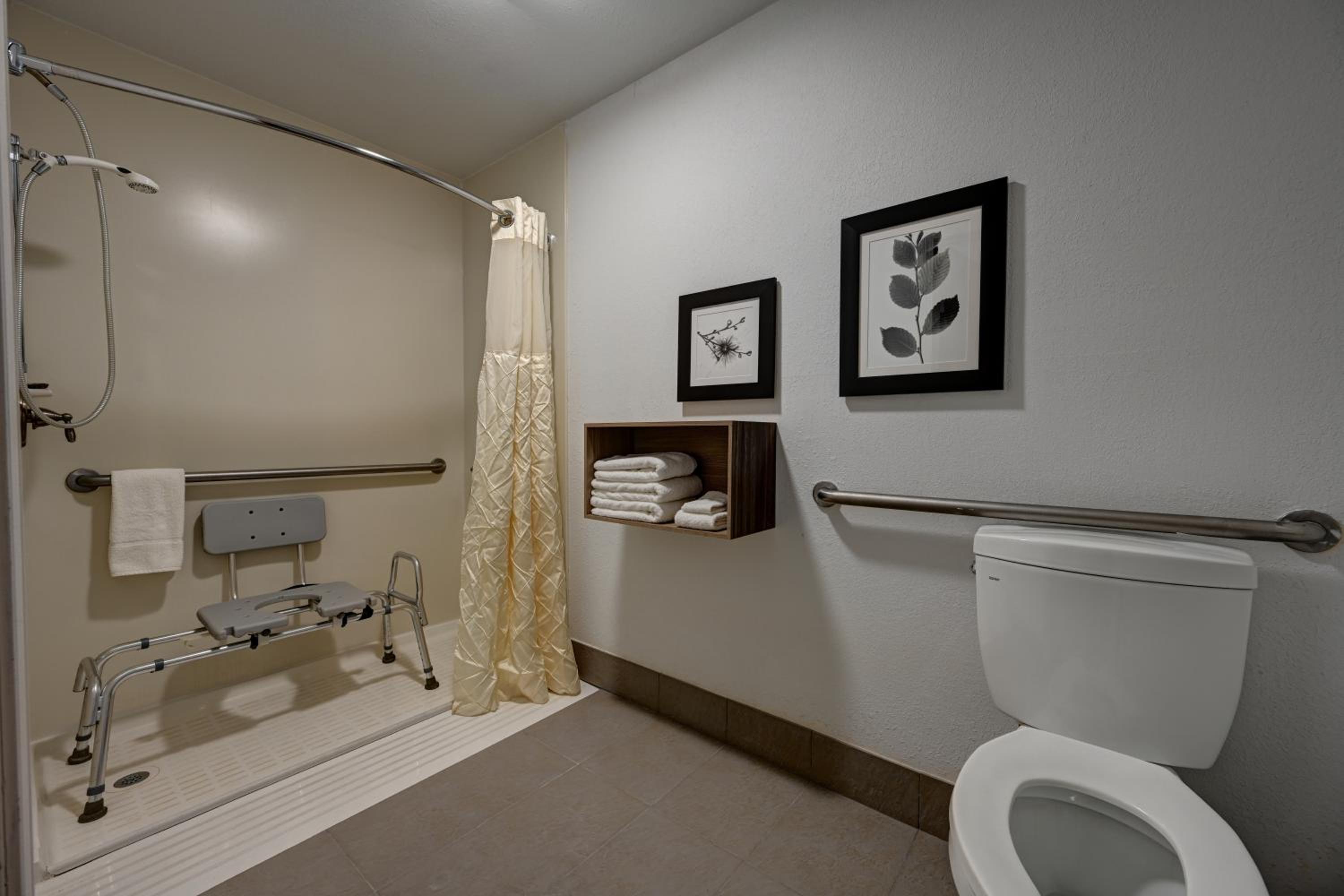 Country Inn & Suites by Radisson, Pierre, SD, 사진 2