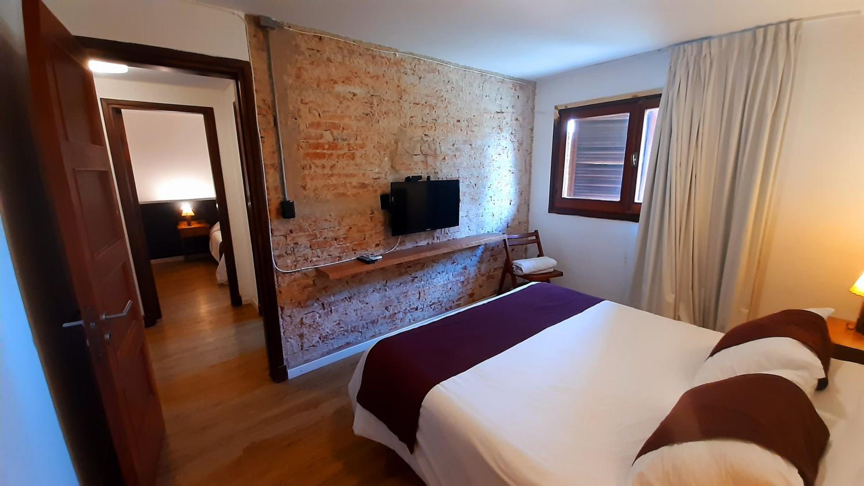 Apartment (4 Adults)
