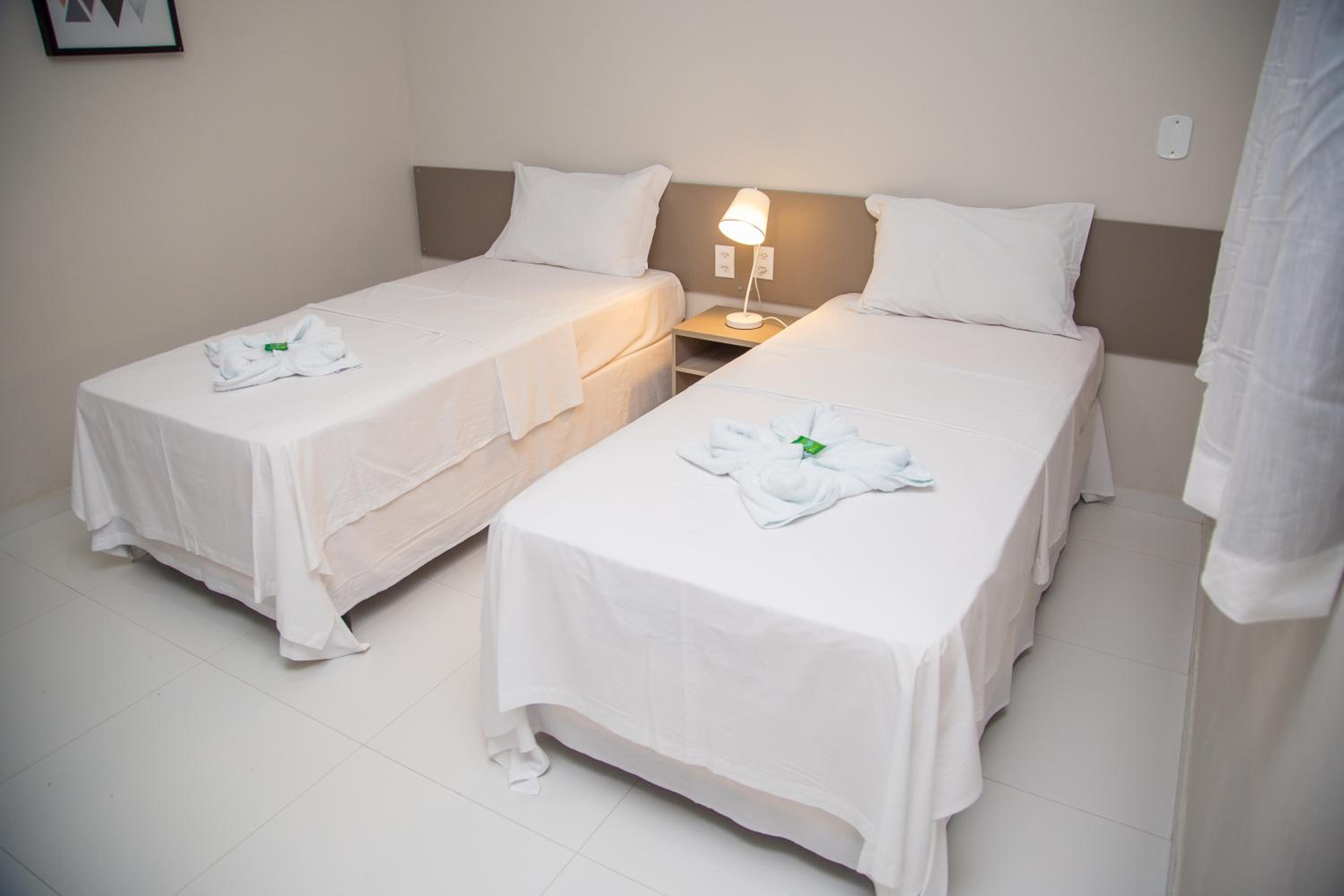 Standard Twin Room - Photo 5