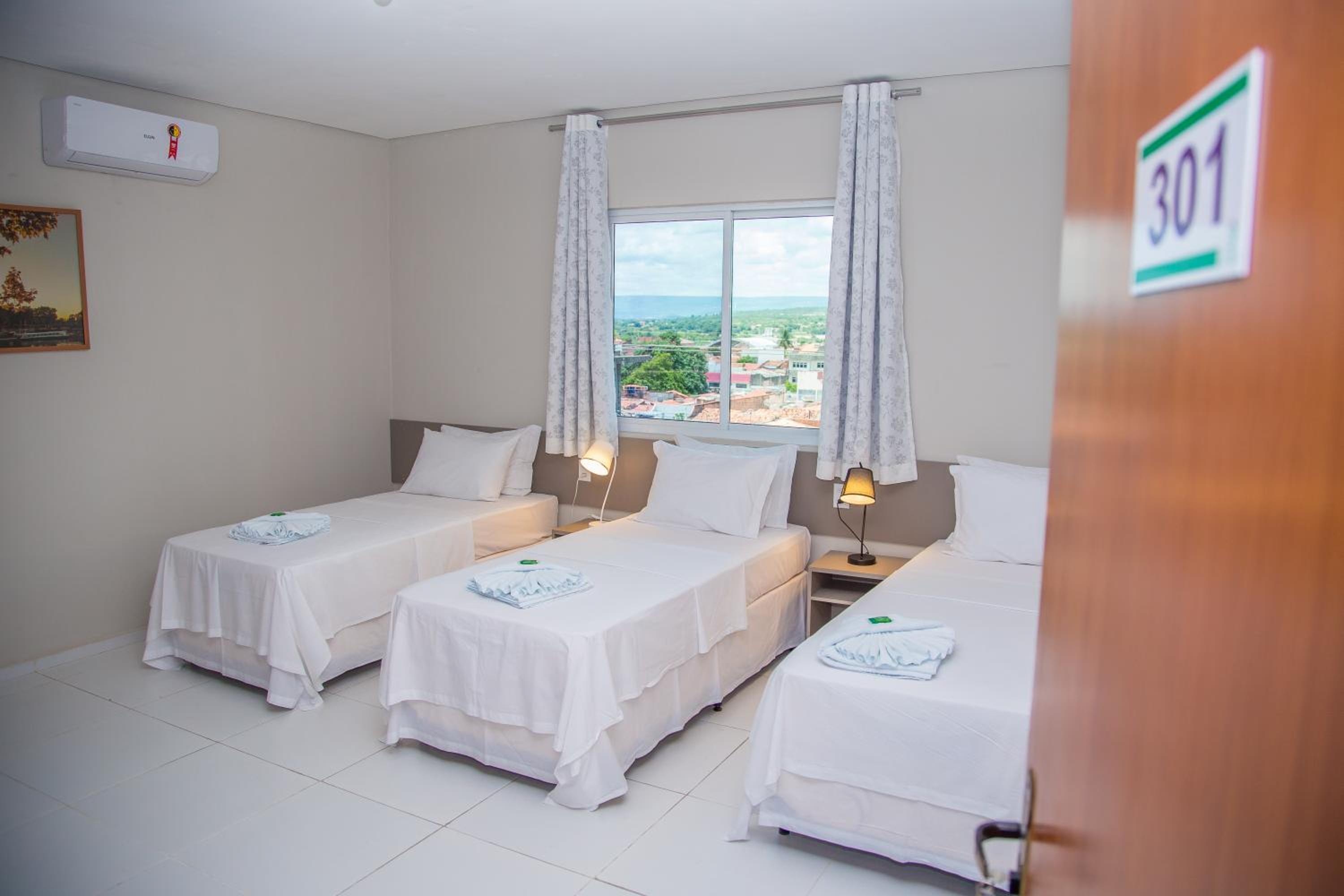 Triple Room with View - Photo 5