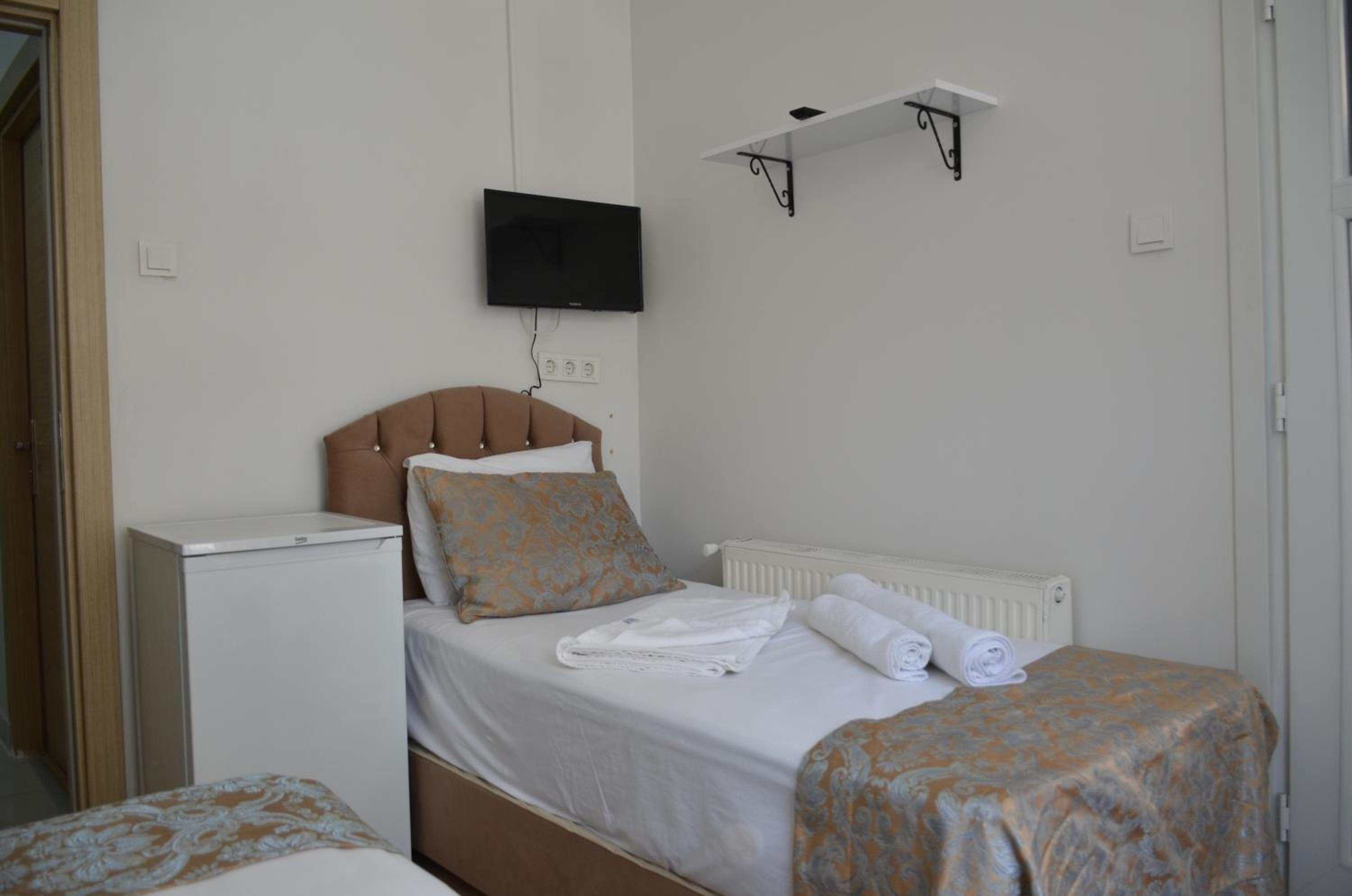 Deluxe Twin Room photo 3
