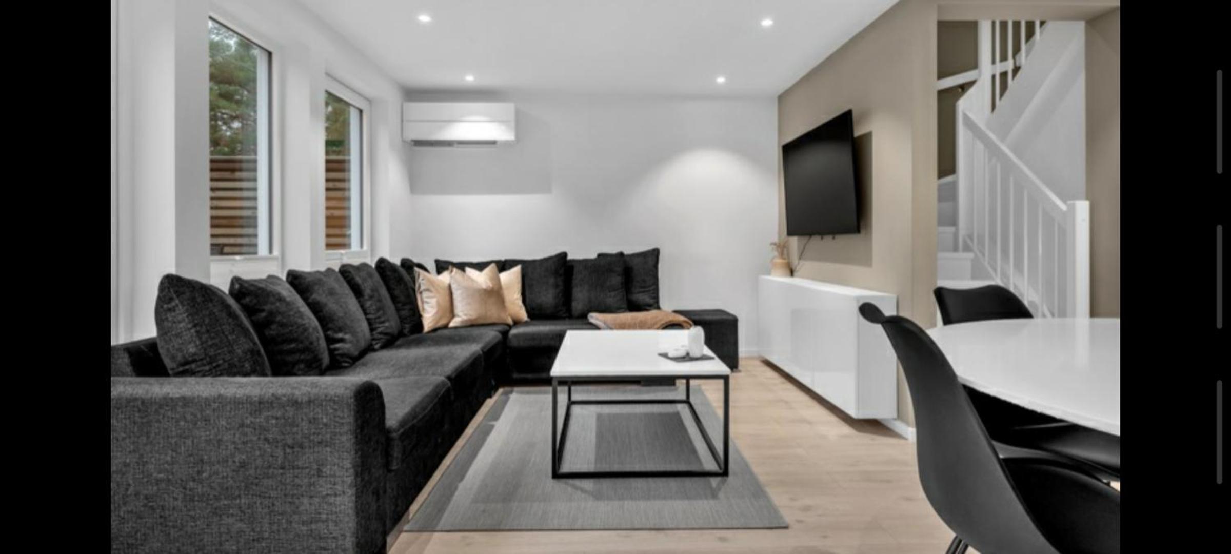 Four-Bedroom House photo 1